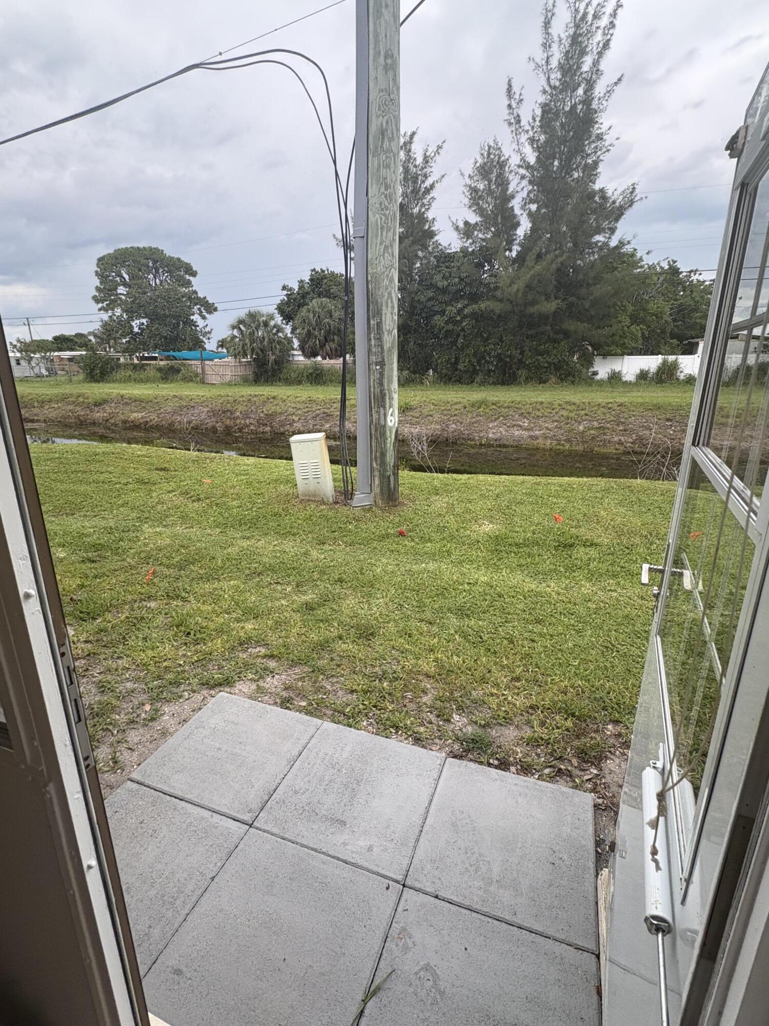 CRESTHAVEN VILLAS CONDO 31 - Residential Lease