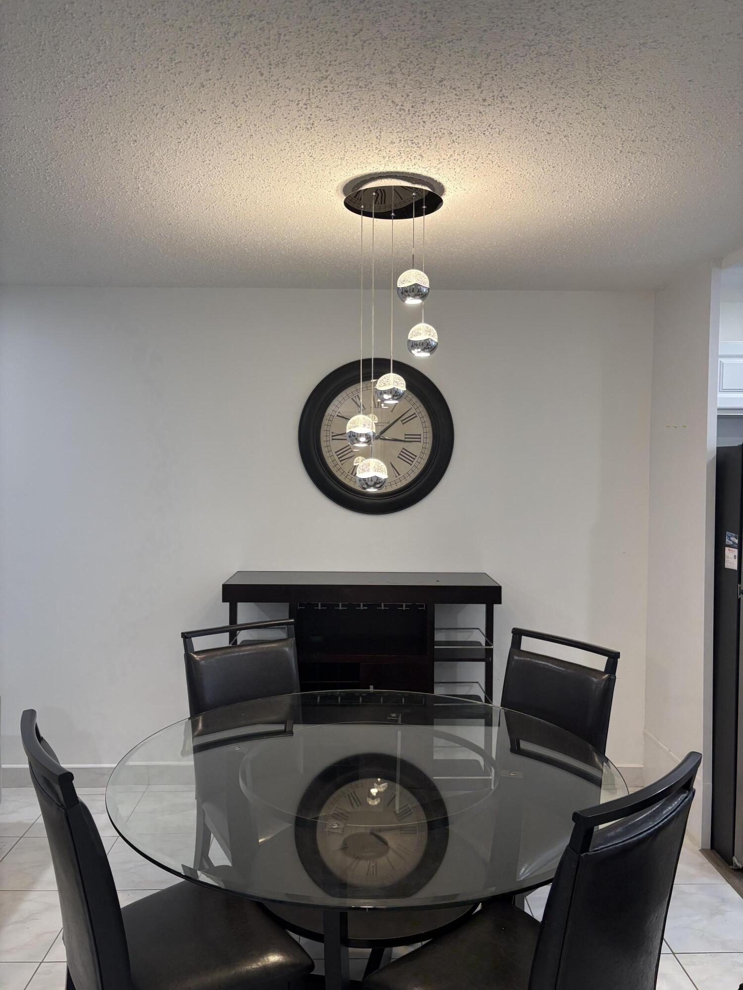 CRESTHAVEN VILLAS CONDO 31 - Residential Lease