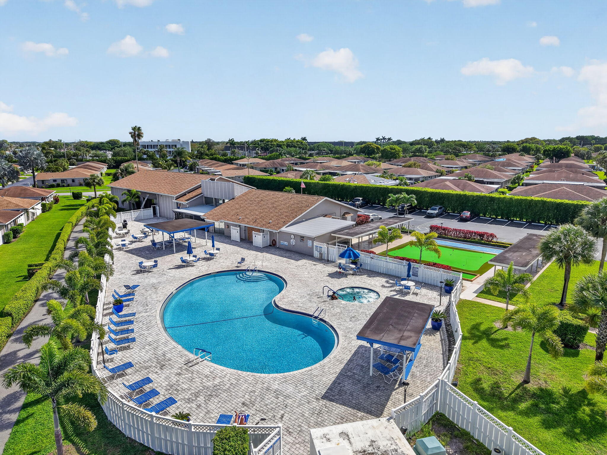 CAMELOT VILLAGE SEC 1 - Residential