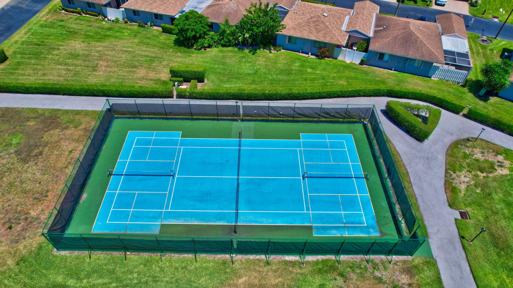 CAMELOT VILLAGE SEC 1 - Residential