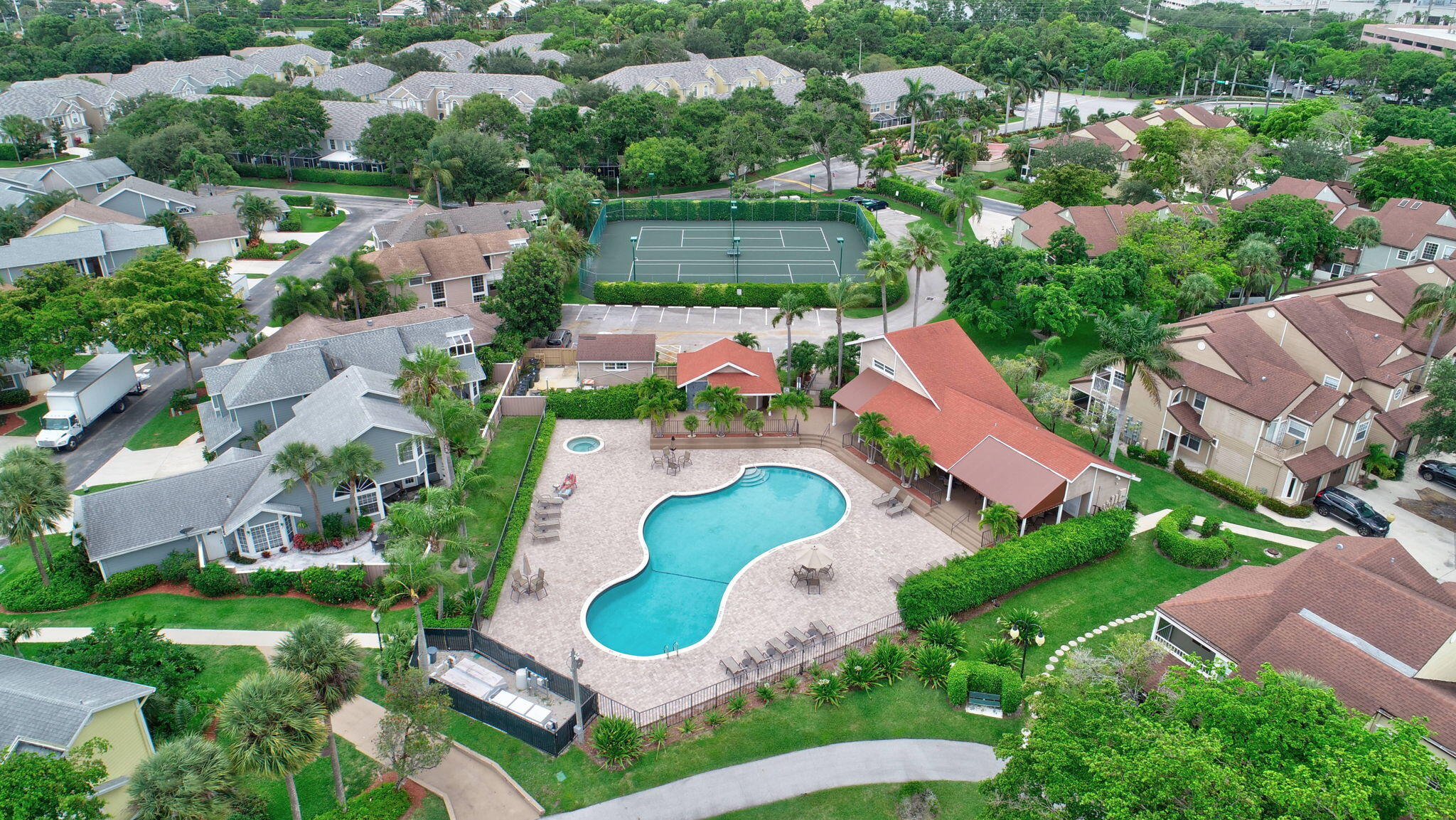 CARRIAGE HOUSES of Fairfield At Boca - Residential
