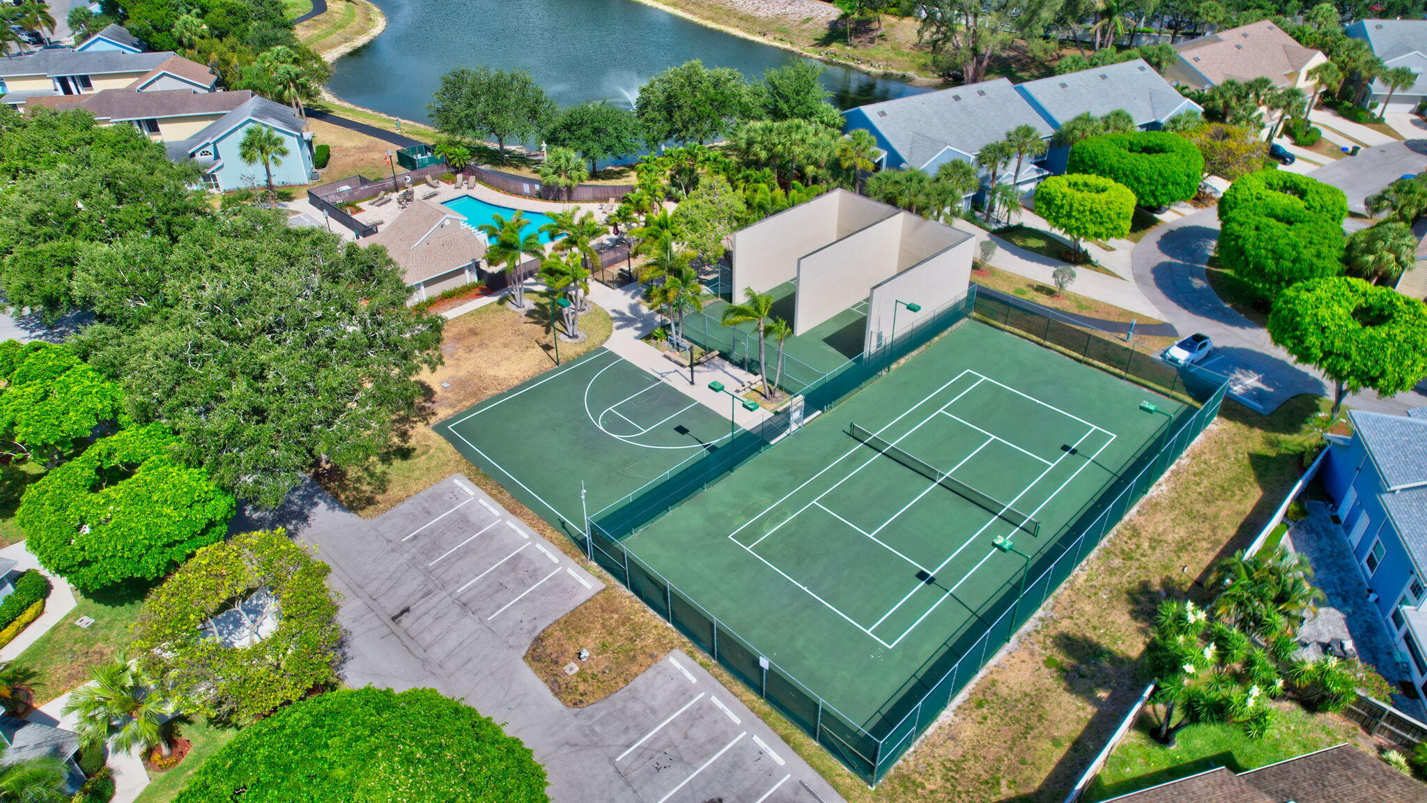 CARRIAGE HOUSES of Fairfield At Boca - Residential