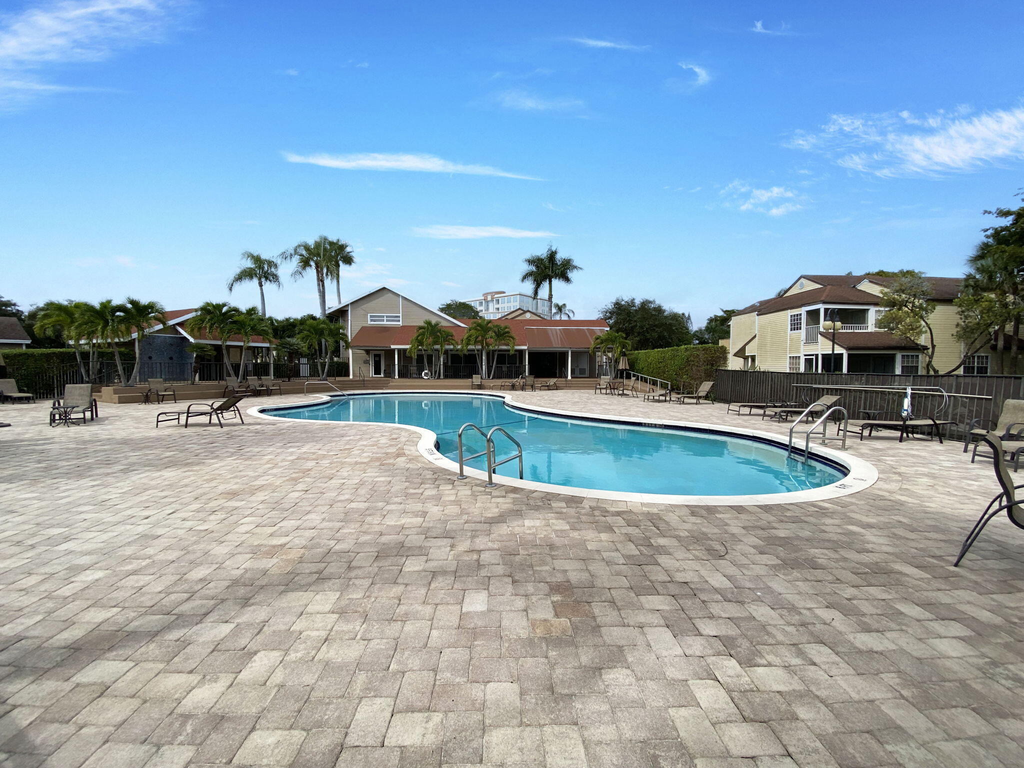 CARRIAGE HOUSES of Fairfield At Boca - Residential