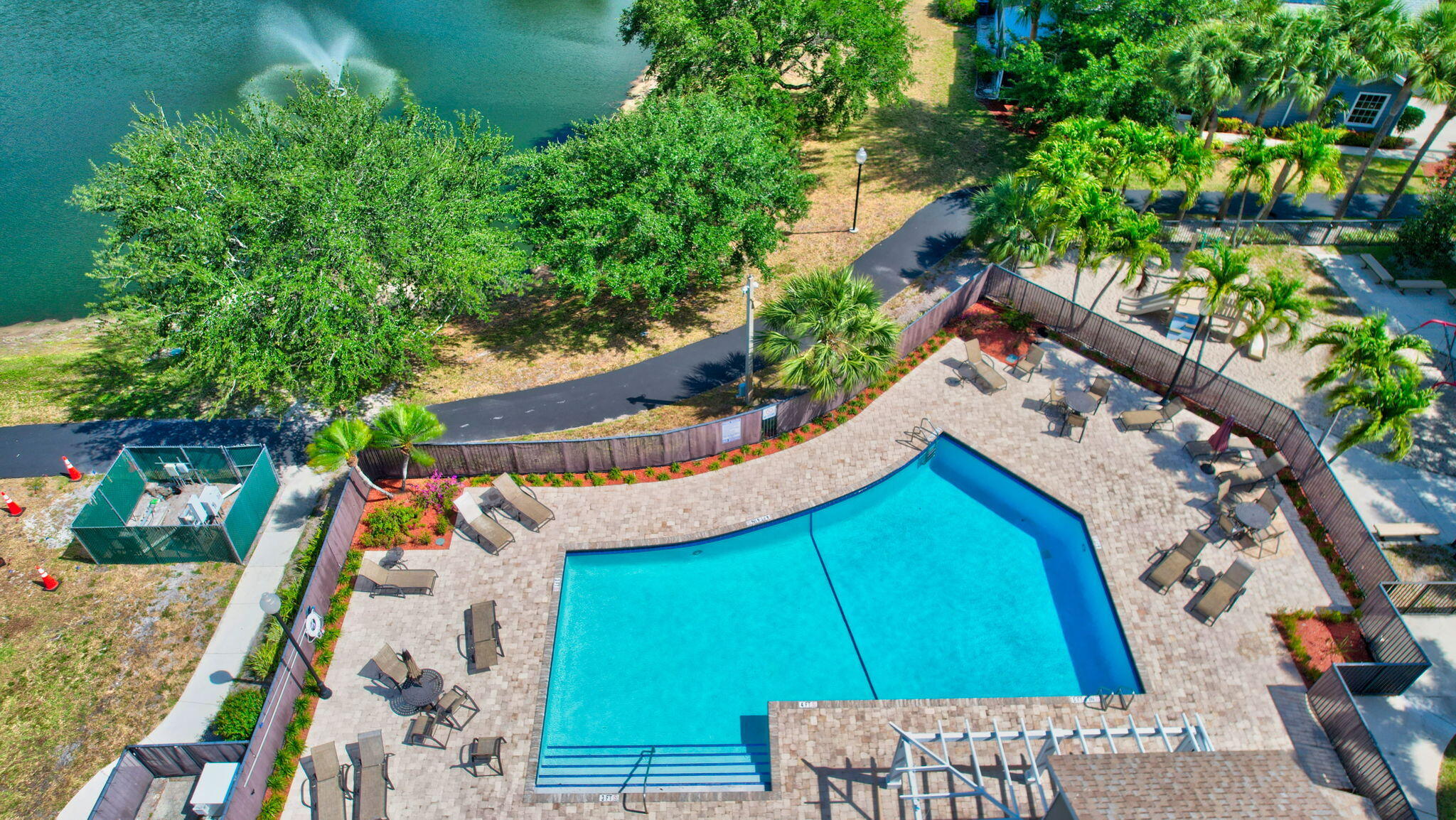 CARRIAGE HOUSES of Fairfield At Boca - Residential