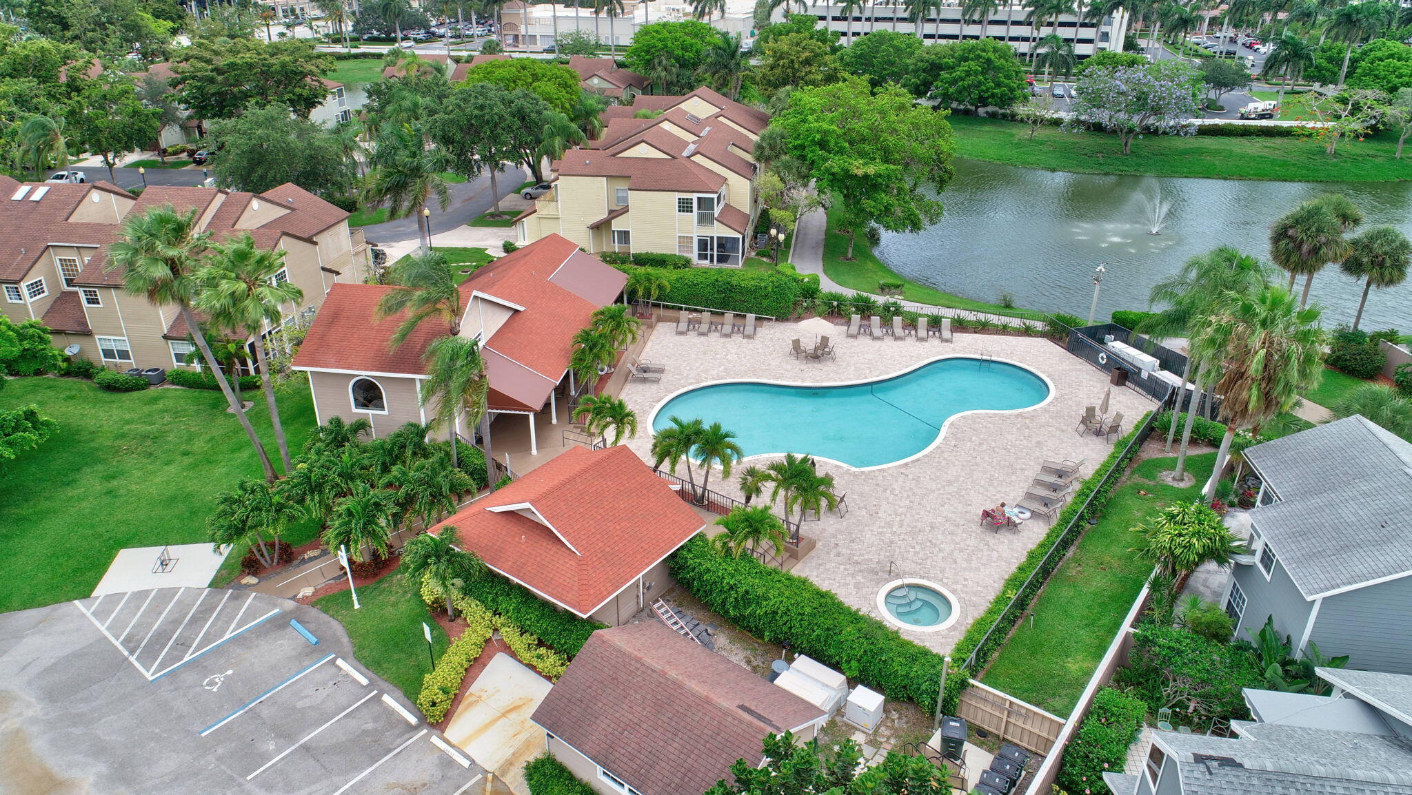 CARRIAGE HOUSES of Fairfield At Boca - Residential