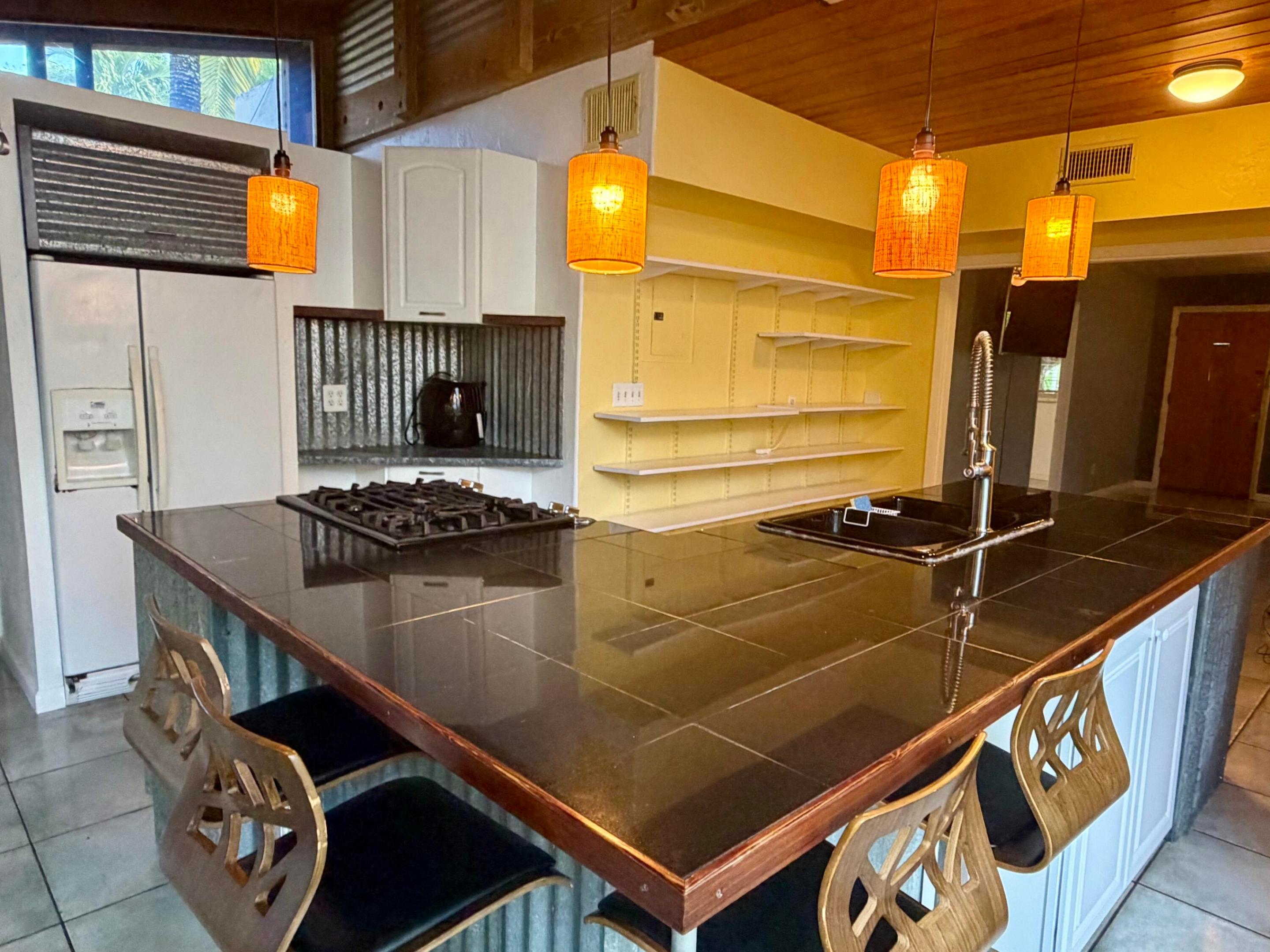 BEVERLY HEIGHTS - Residential Lease