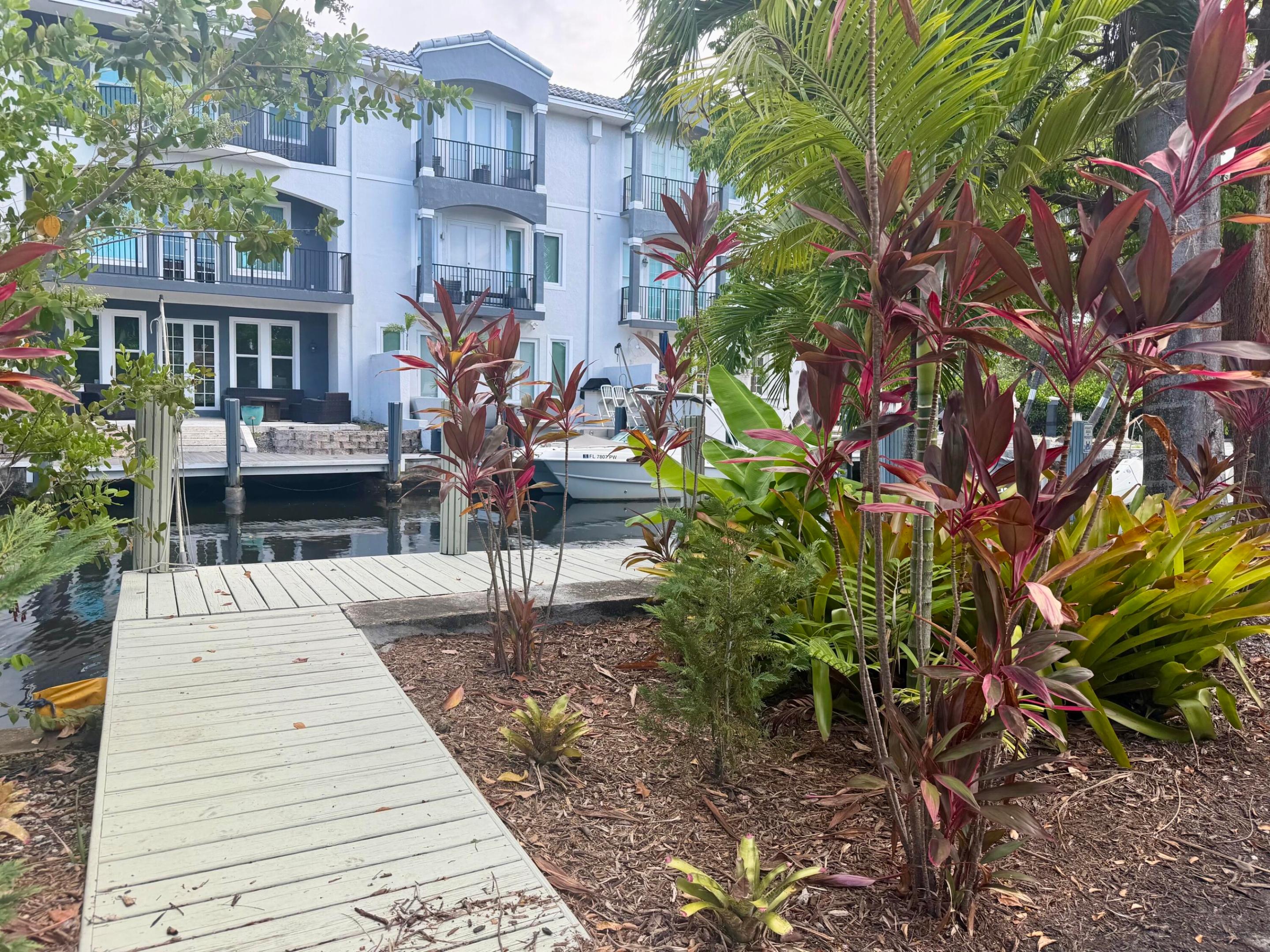 BEVERLY HEIGHTS - Residential Lease