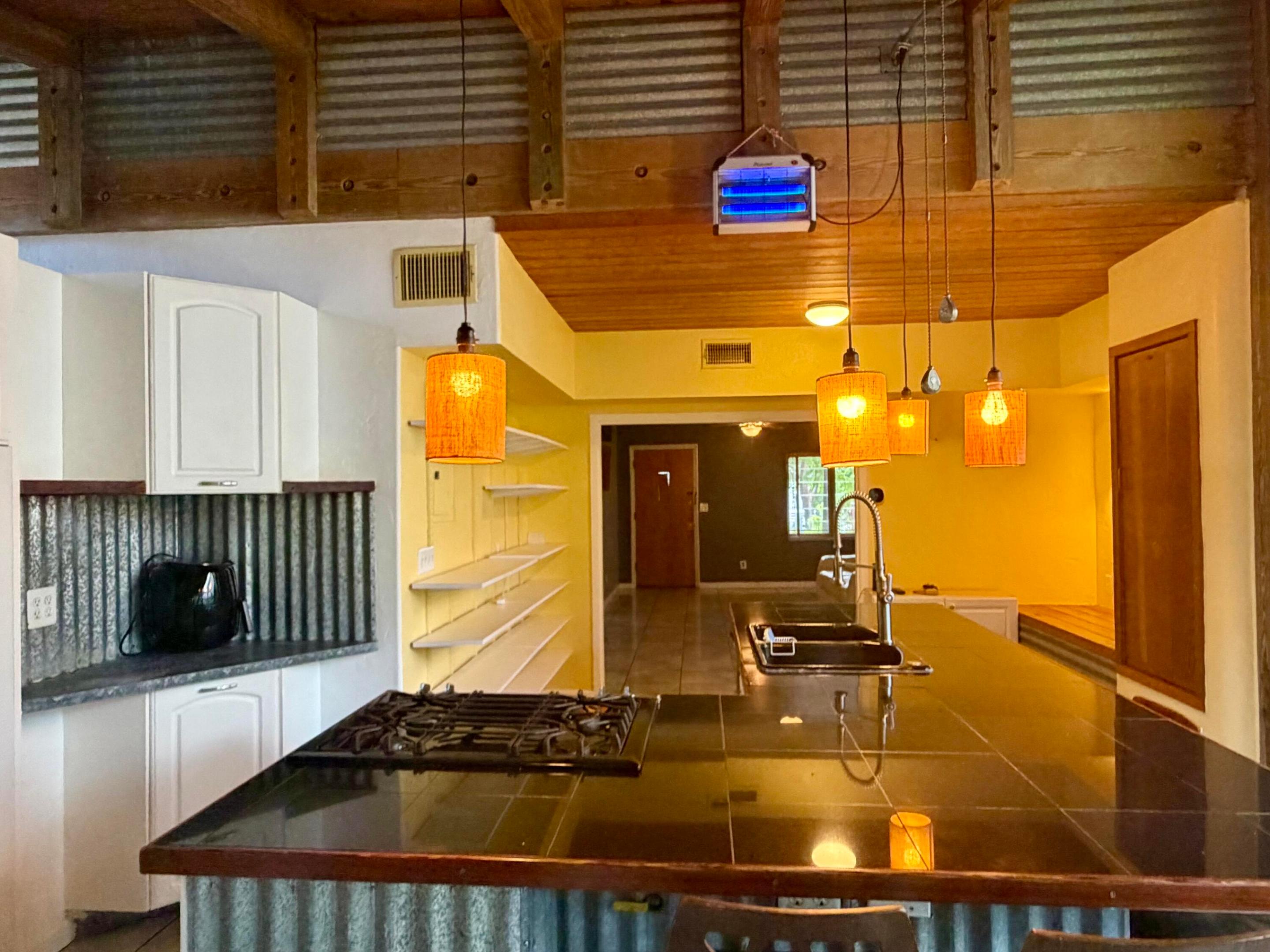 BEVERLY HEIGHTS - Residential Lease