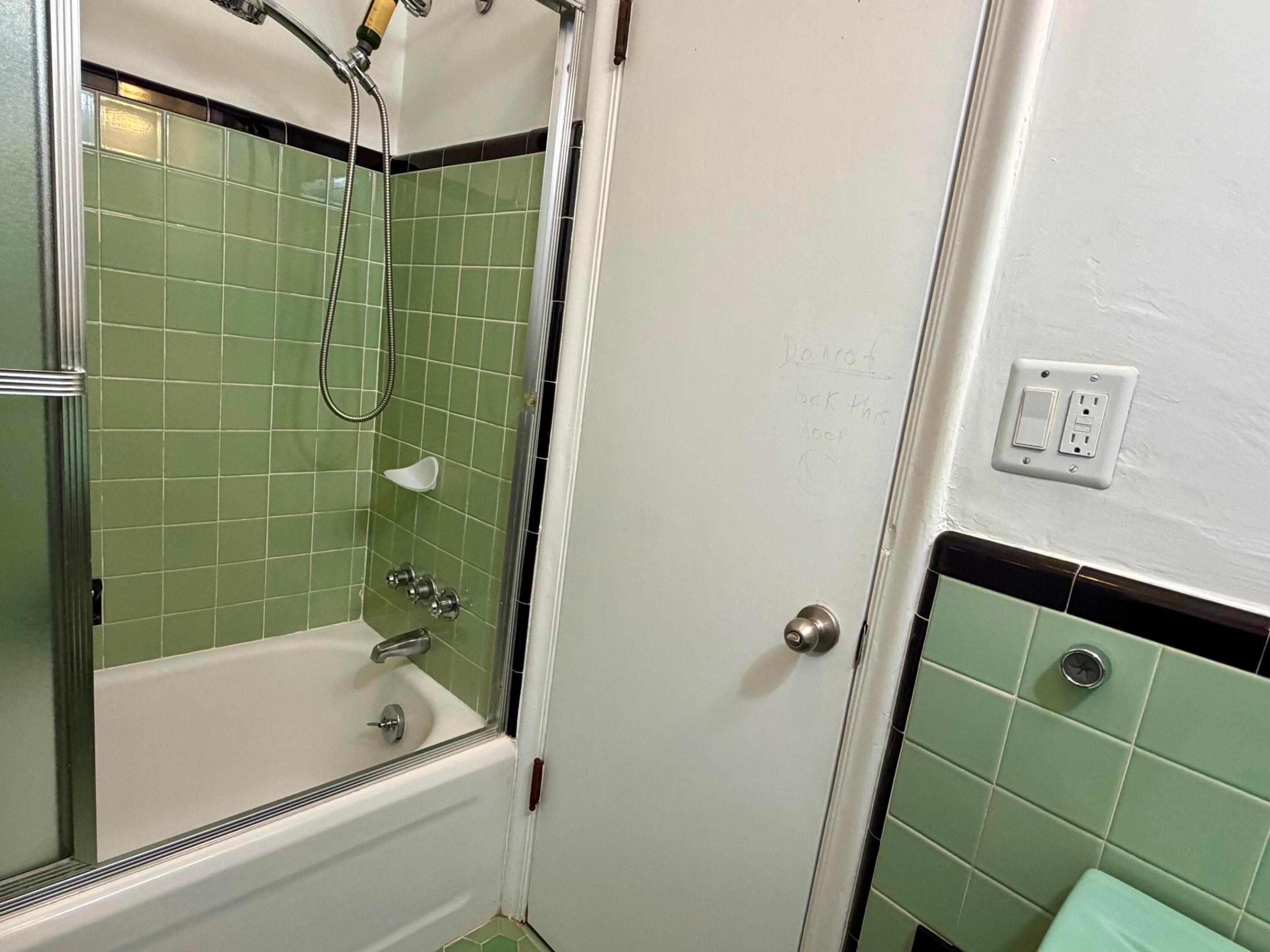 BEVERLY HEIGHTS - Residential Lease