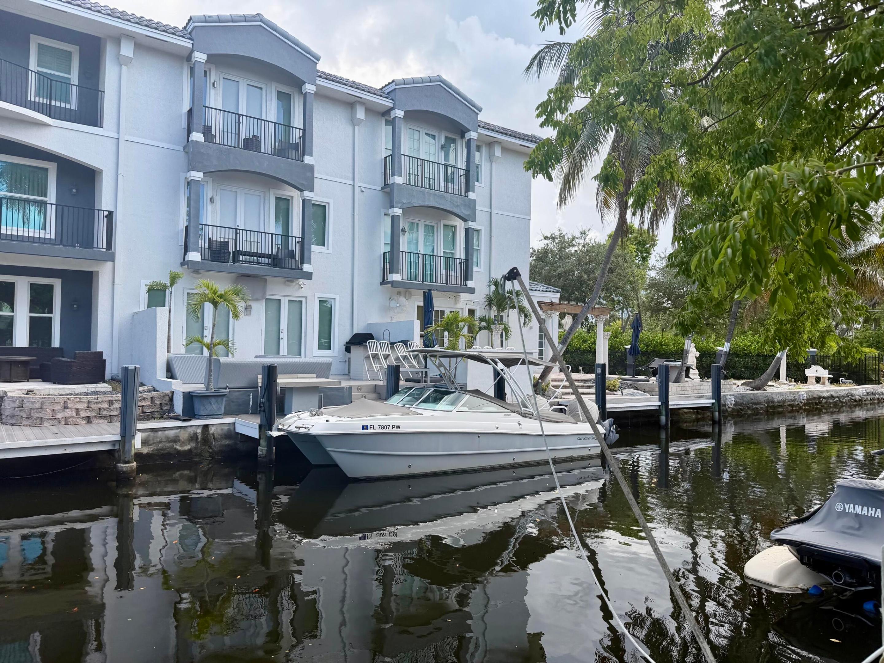 BEVERLY HEIGHTS - Residential Lease