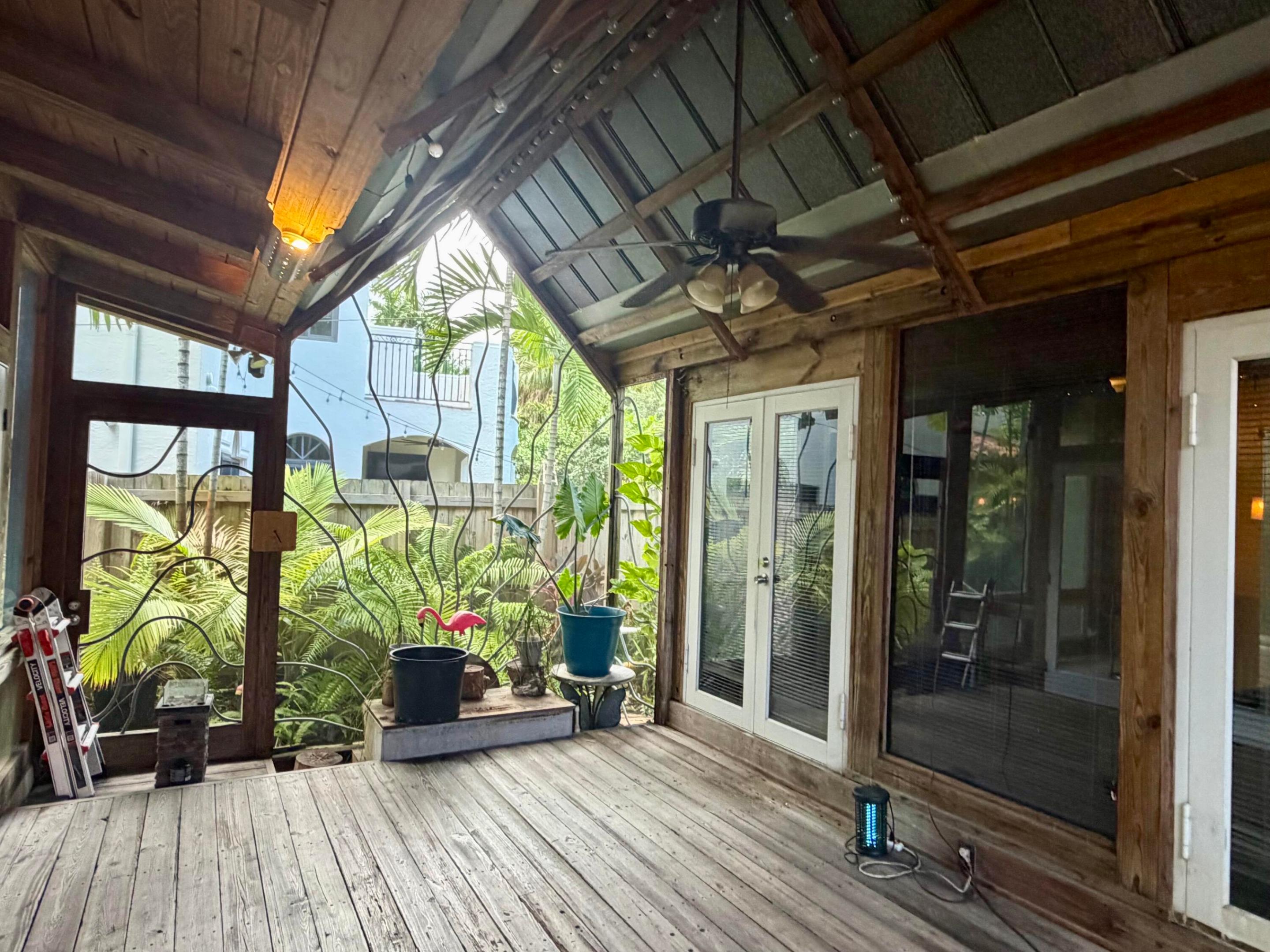 BEVERLY HEIGHTS - Residential Lease