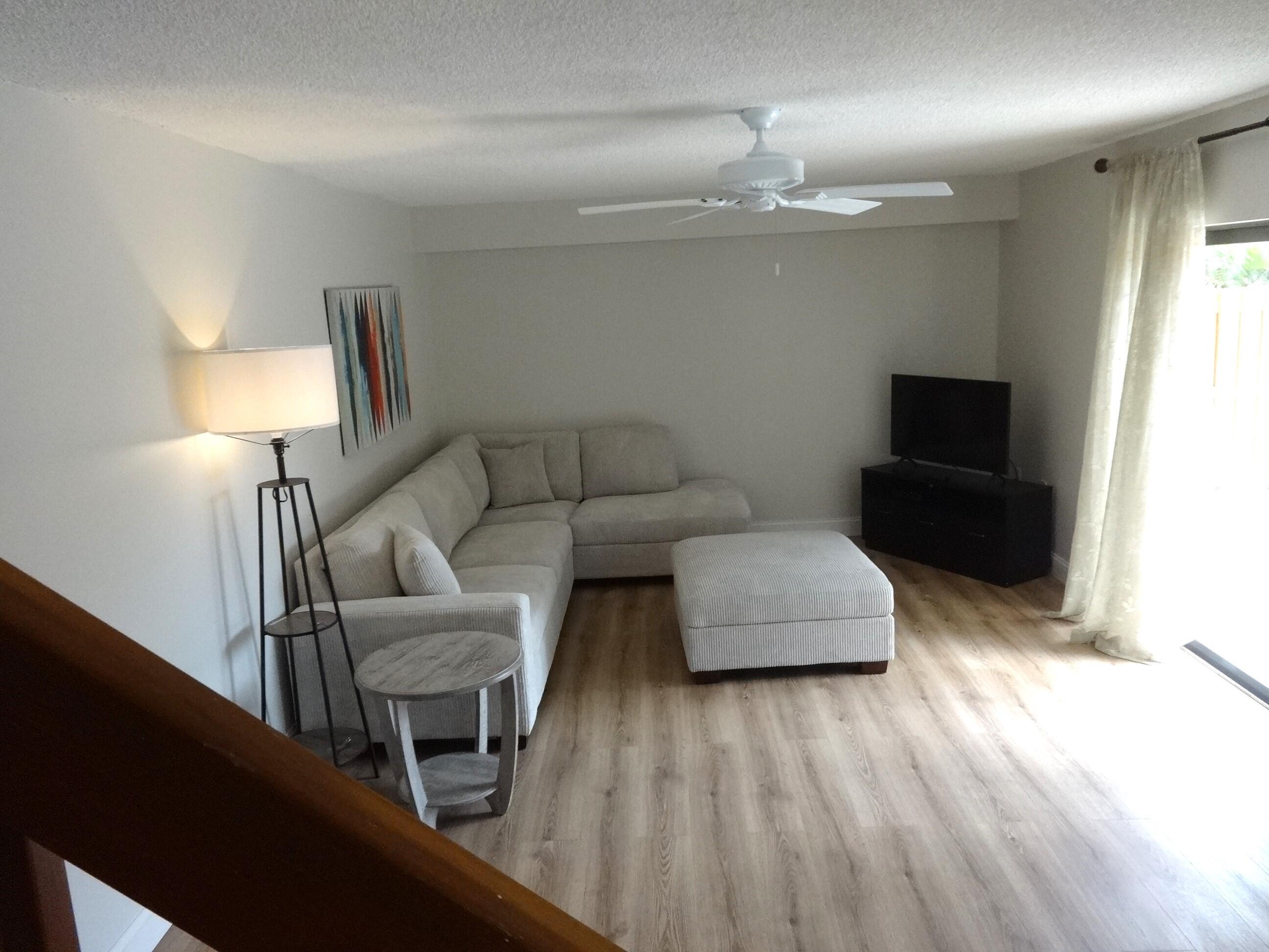 RIVER - Residential Lease