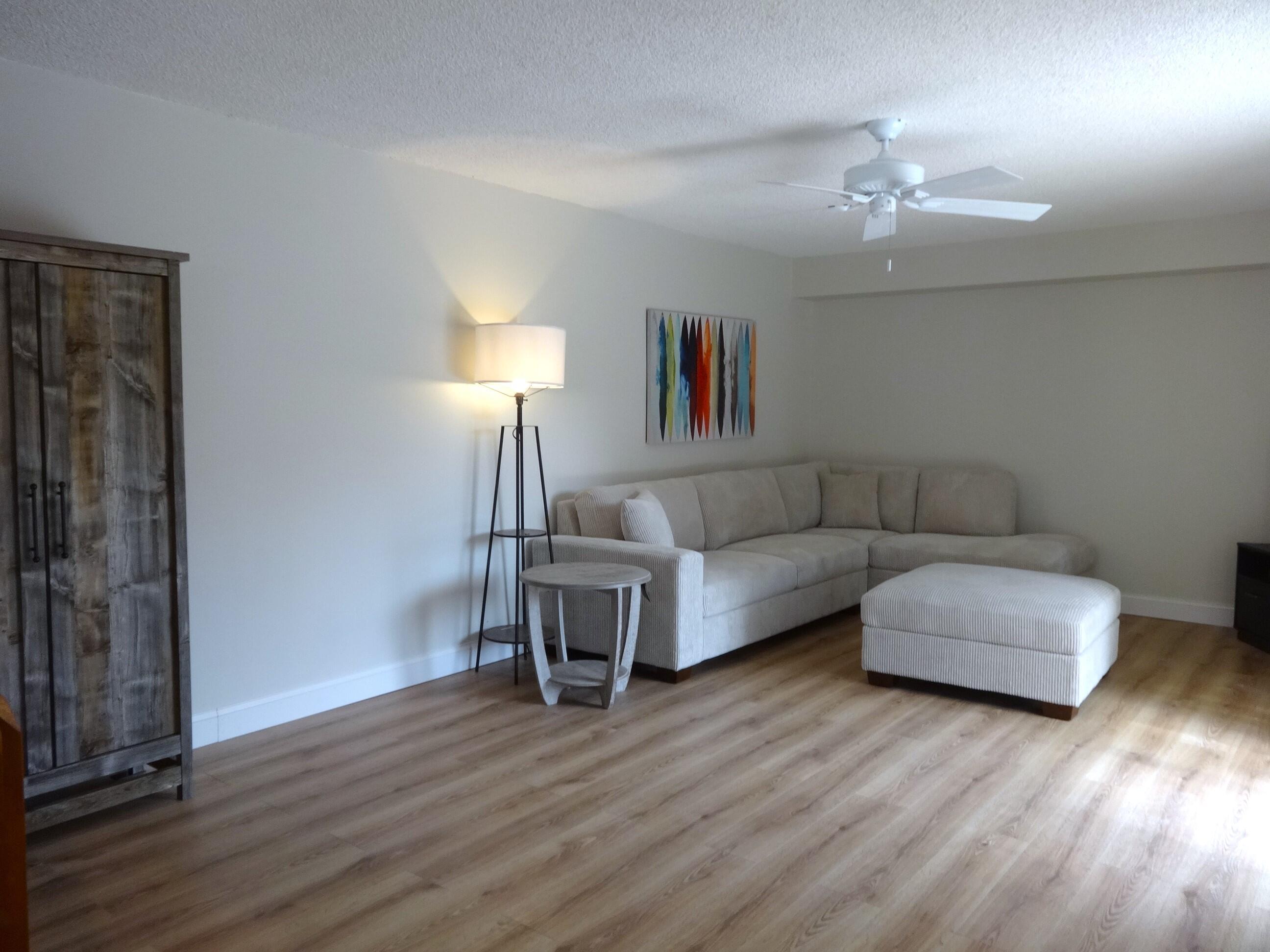 RIVER - Residential Lease