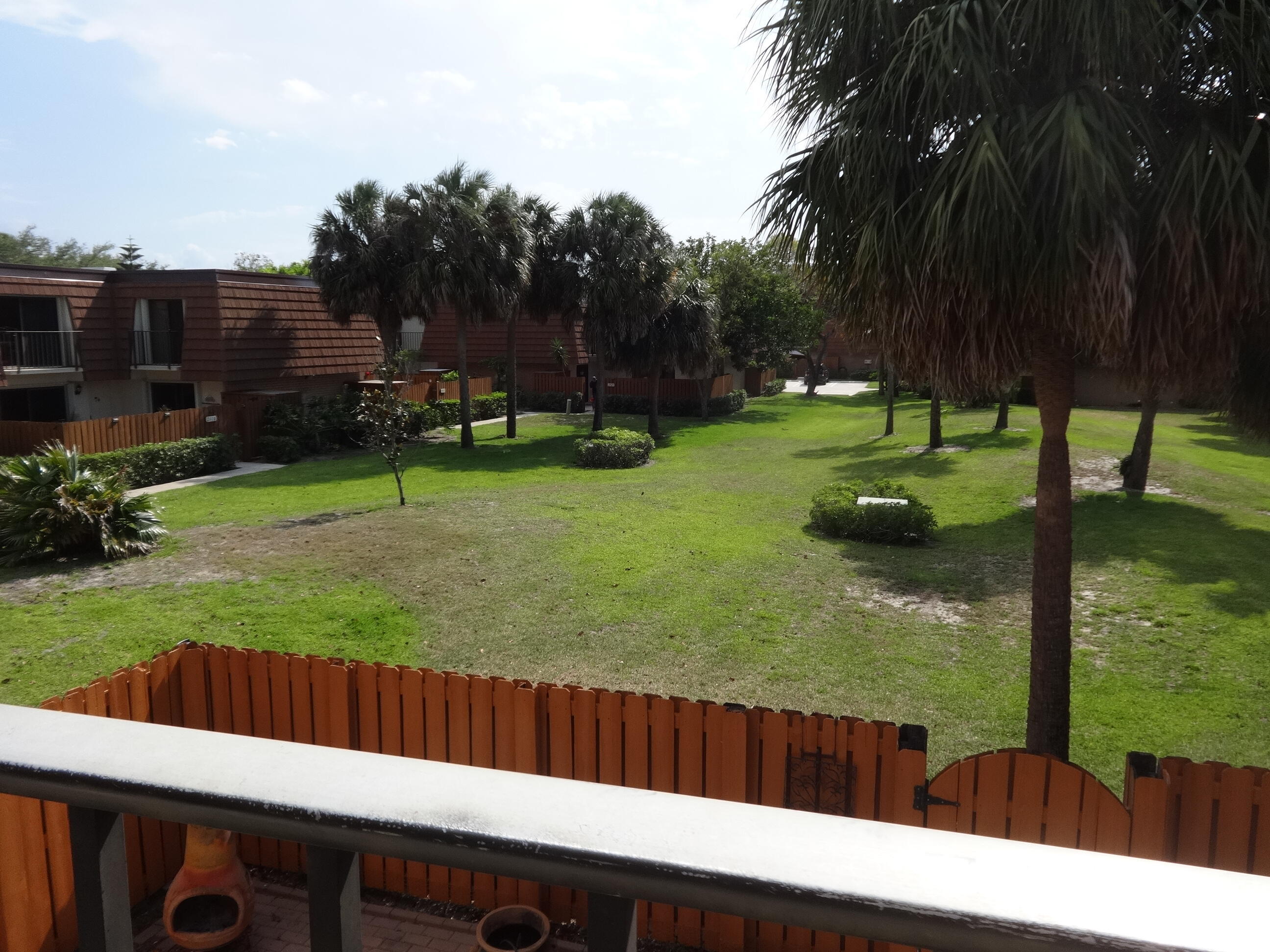 RIVER - Residential Lease