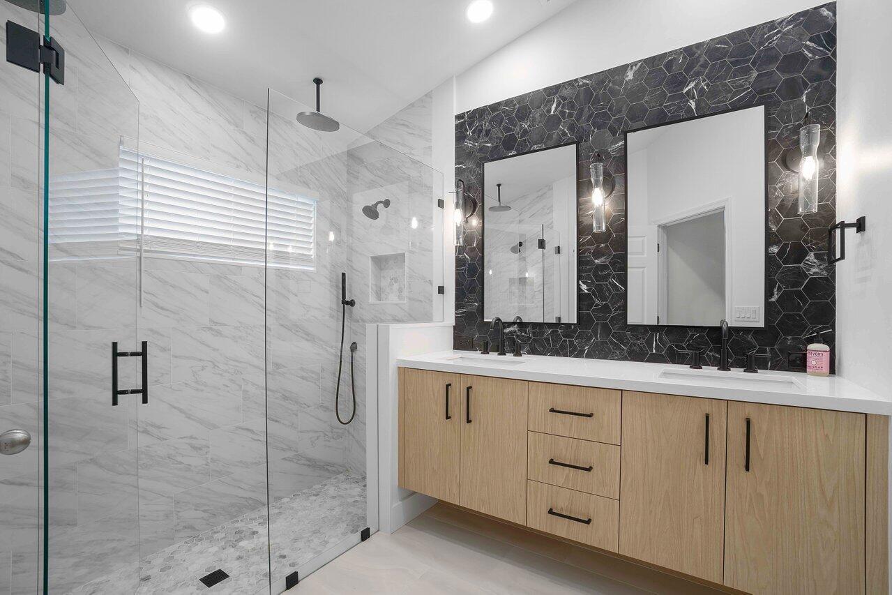 COQUINA LAKES - Residential