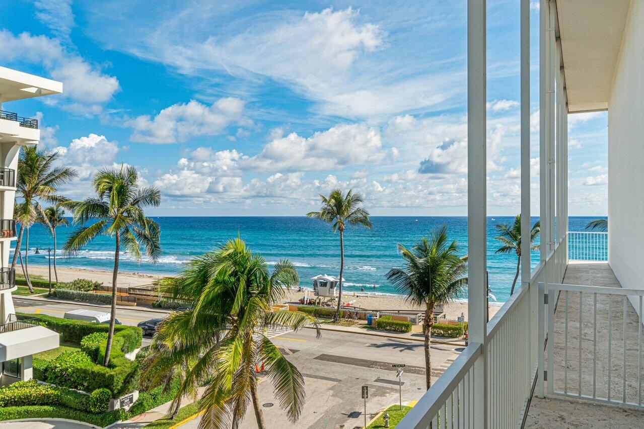 Enjoy the Season in this lovely two bedroom, two and a half bath duplex in the heart of Palm Beach, one block from Worth Avenue. This elegant light-filled home boasts ocean views, 10' ceilings, large scale windows, full impact glass, marble bathrooms, beautiful kitchen and full size washer dryer. Considered one of the finest buildings in Palm Beach, the architecturally significant ''400 Building'', was designed by famed architect Edward Durell Stone. The magnificent rooftop space includes a pool, gym and party room with spectacular ocean views. Pet friendly, with 2 pets allowed this luxury, full service building includes doorman, underground parking garage, six guest bedrooms for the convenience of the residents and their out-of-town guests.