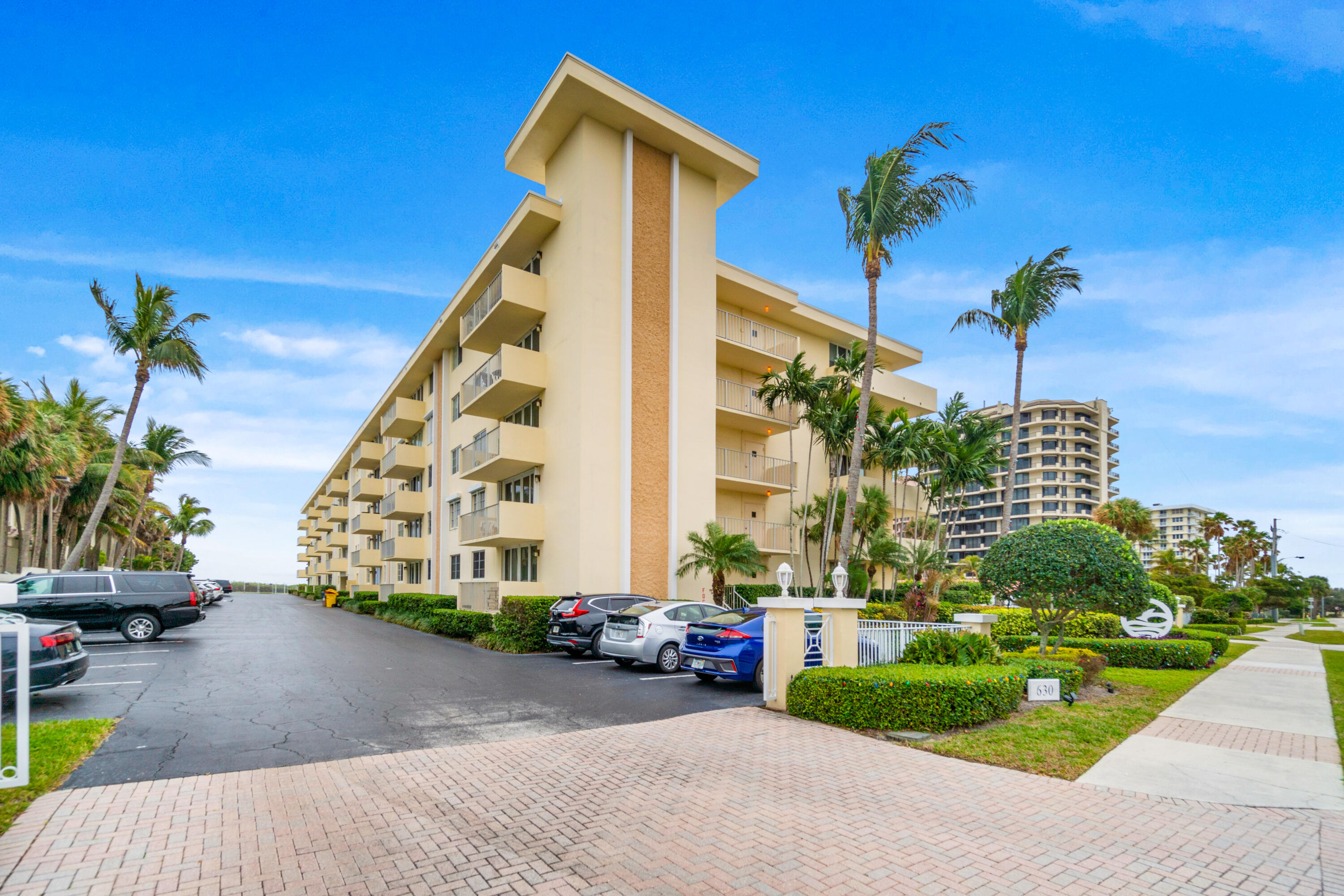 JUNO BY THE SEA CONDO APTS - Residential