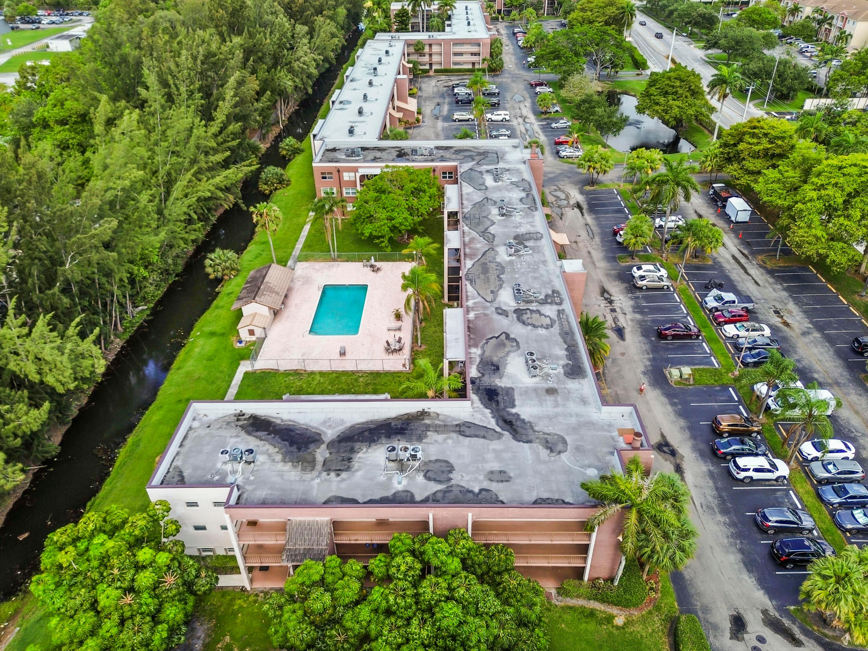 NOVA GARDENS CONDO - Residential