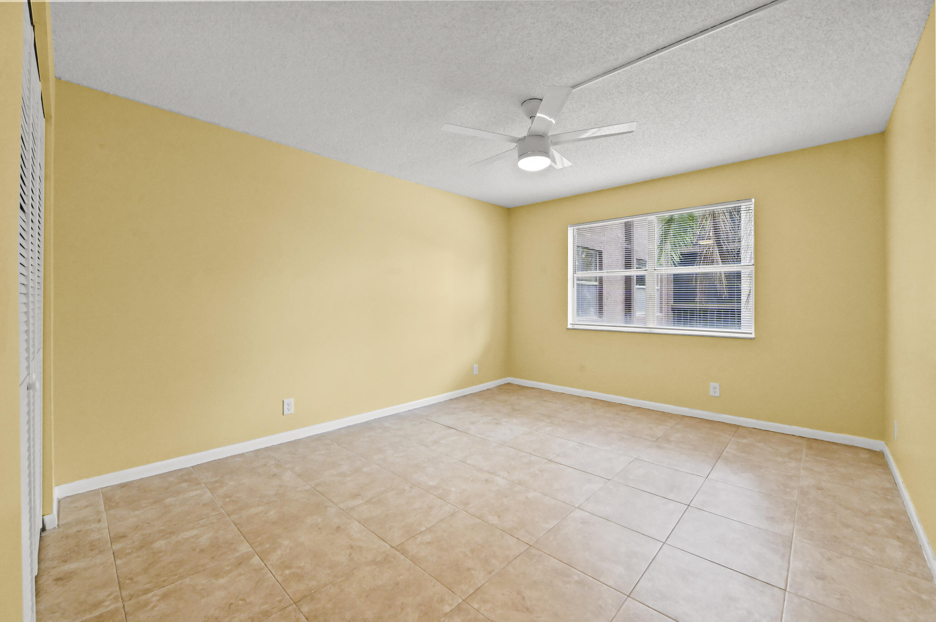 NOVA GARDENS CONDO - Residential