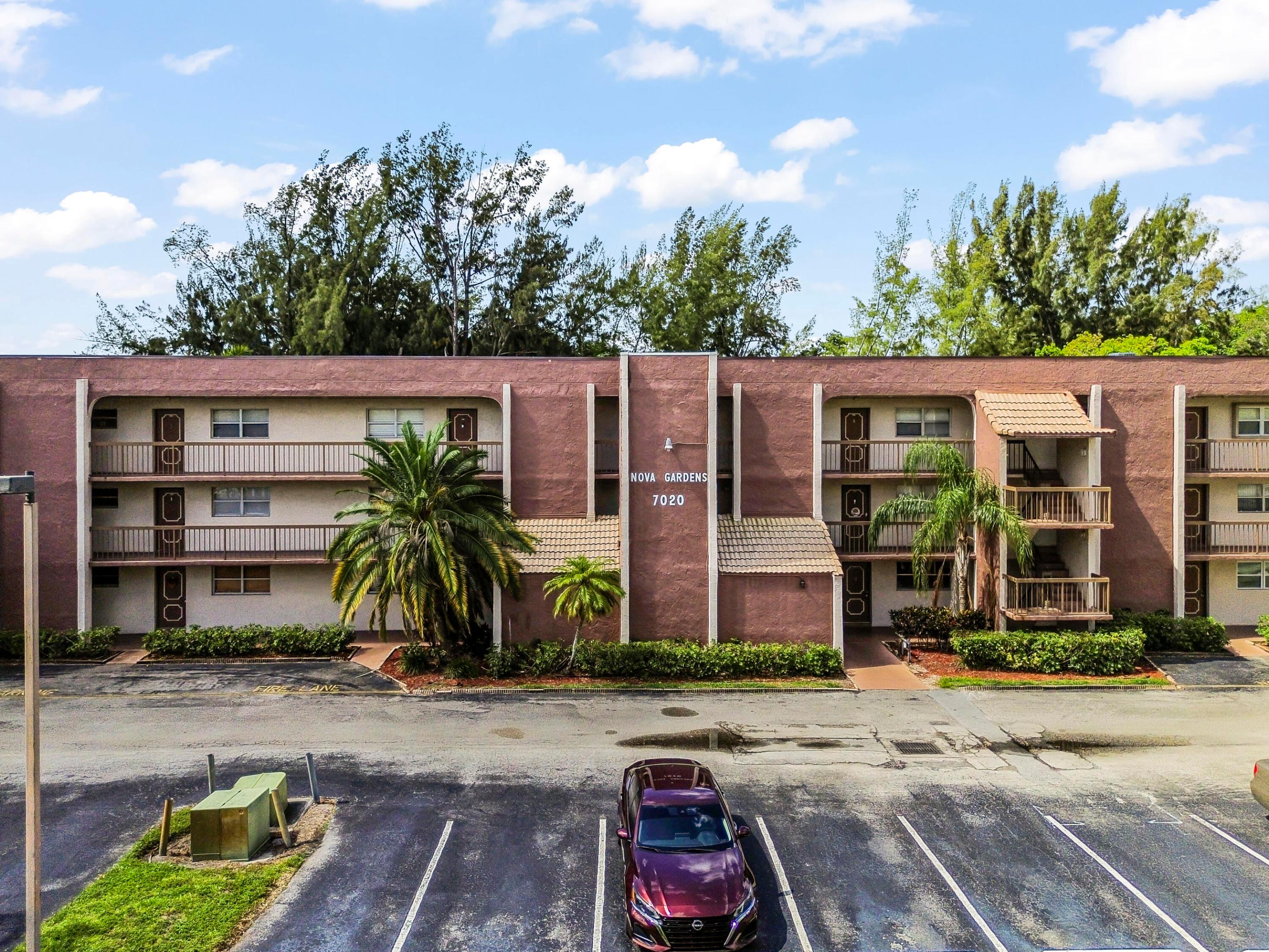 NOVA GARDENS CONDO - Residential