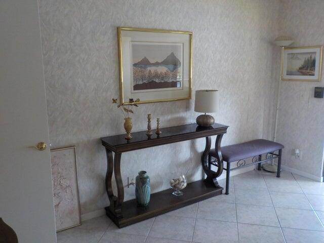 ASHLAND B CONDO - Residential Lease