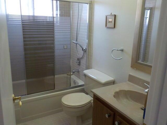 ASHLAND B CONDO - Residential Lease