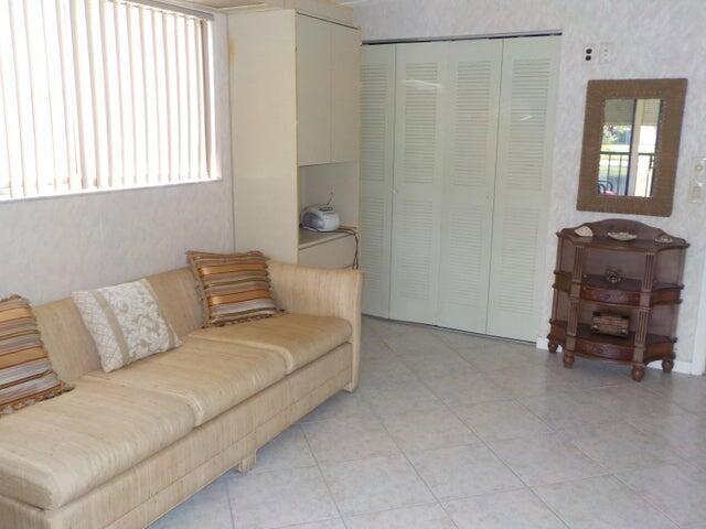 ASHLAND B CONDO - Residential Lease