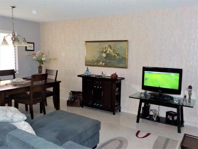 ASHLAND B CONDO - Residential Lease