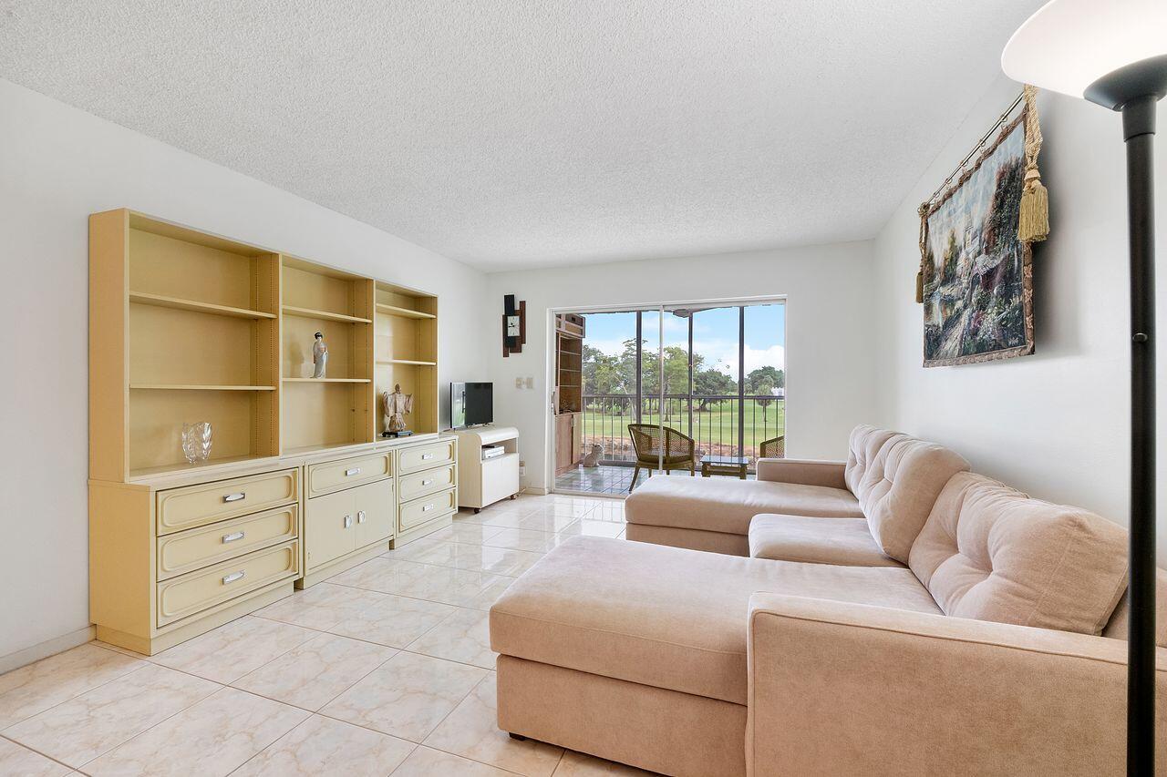 ORIOLE GOLF & TENNIS CLUB CONDO - Residential