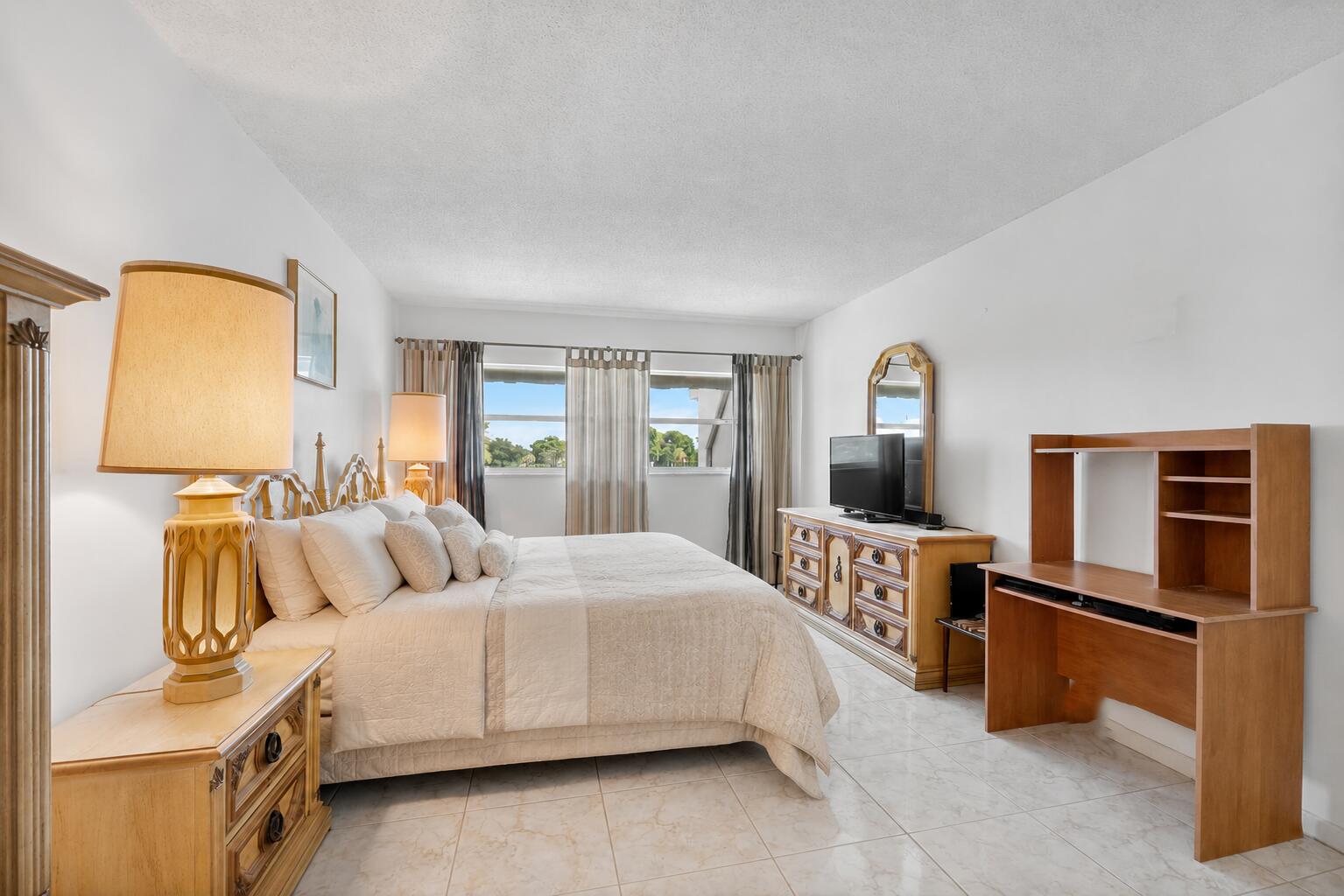 ORIOLE GOLF & TENNIS CLUB CONDO - Residential