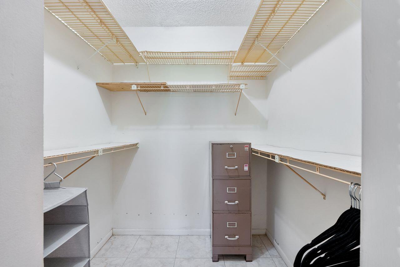ORIOLE GOLF & TENNIS CLUB CONDO - Residential