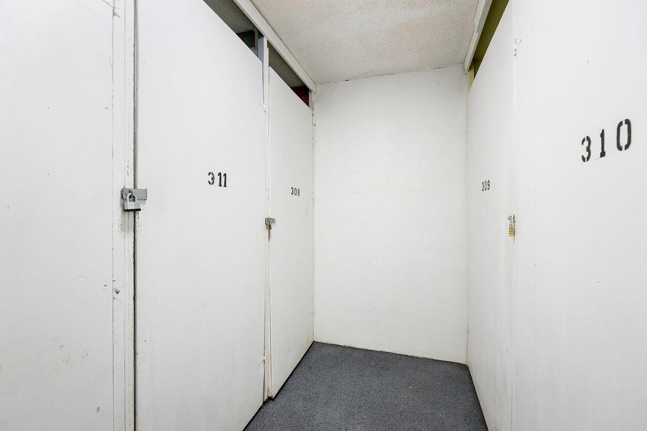 ORIOLE GOLF & TENNIS CLUB CONDO - Residential