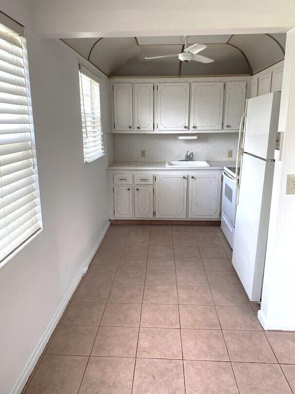 MANSFIELD AT CENTURY VILLAGE CONDO - Residential Lease