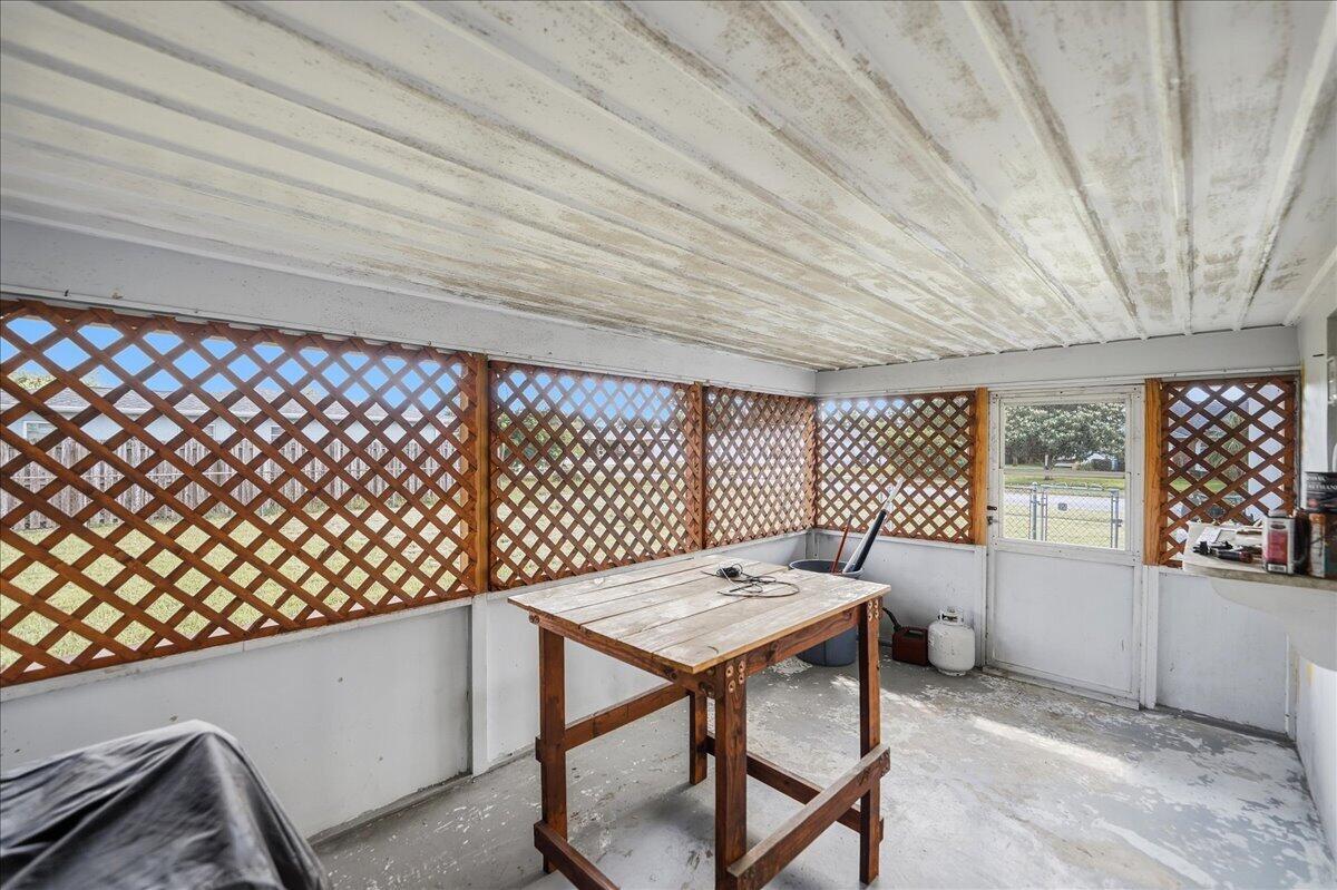 RIVER PARK UNIT 7 - Residential