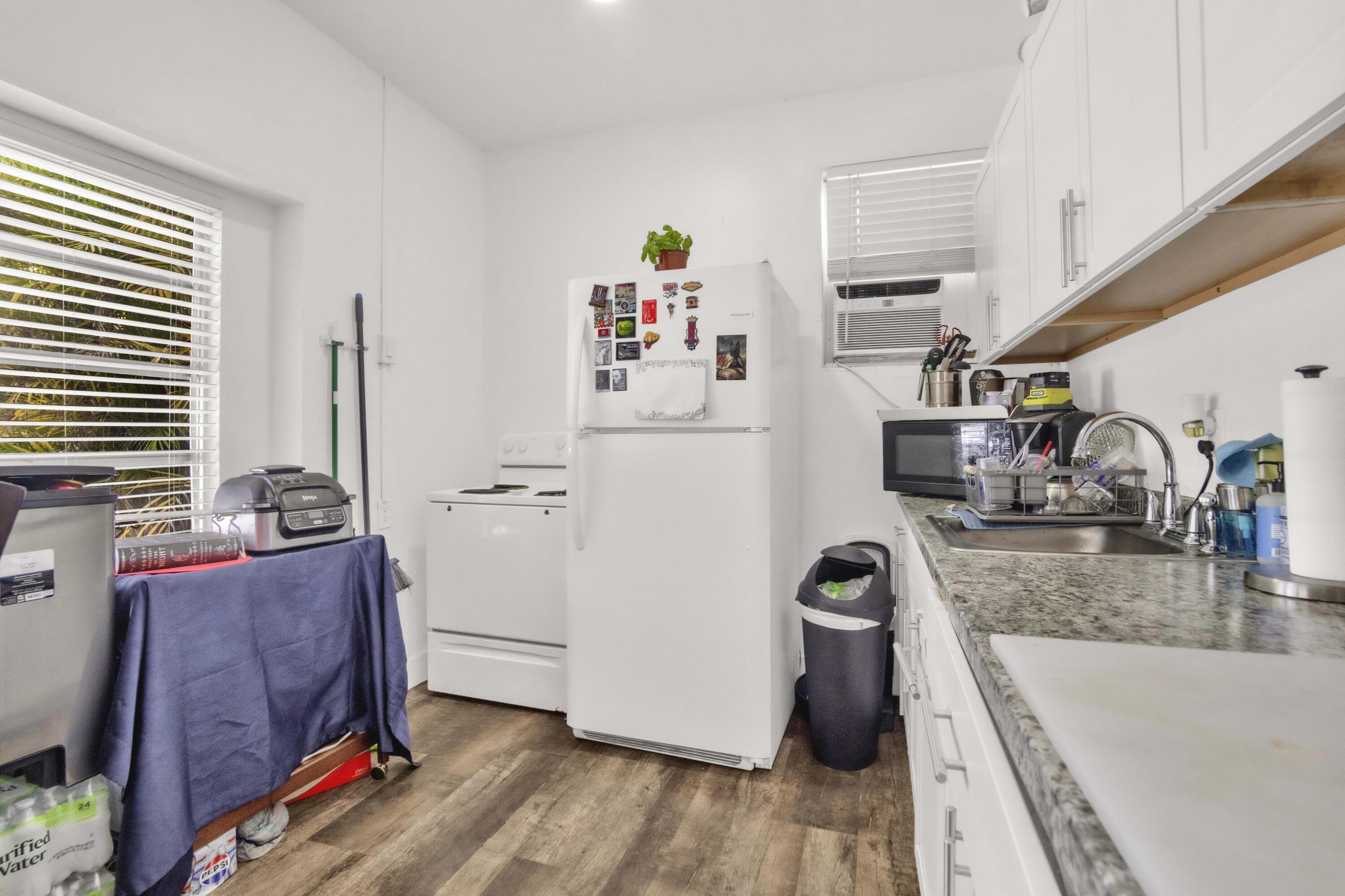 River Oaks - Residential Income