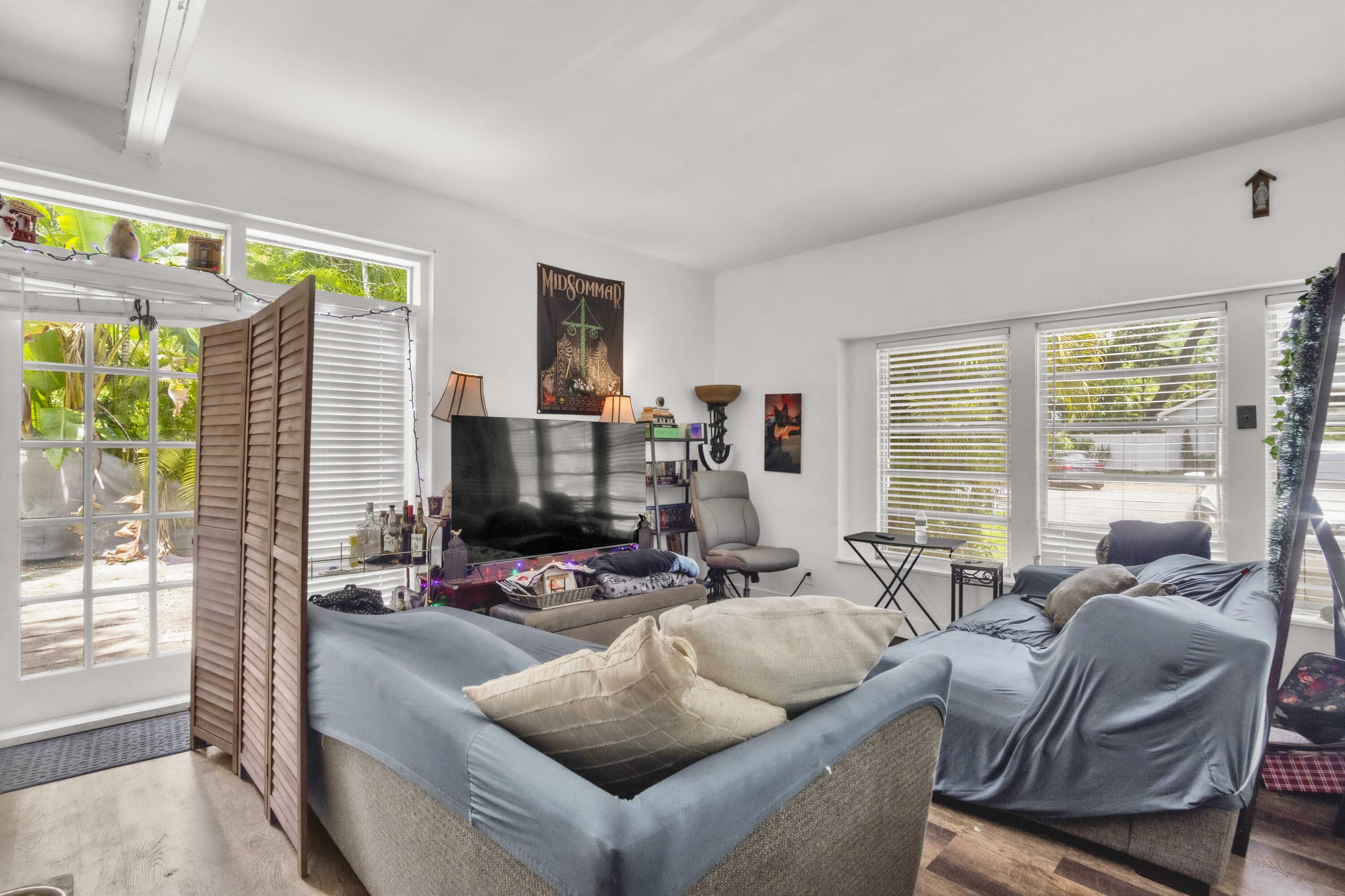 River Oaks - Residential Income