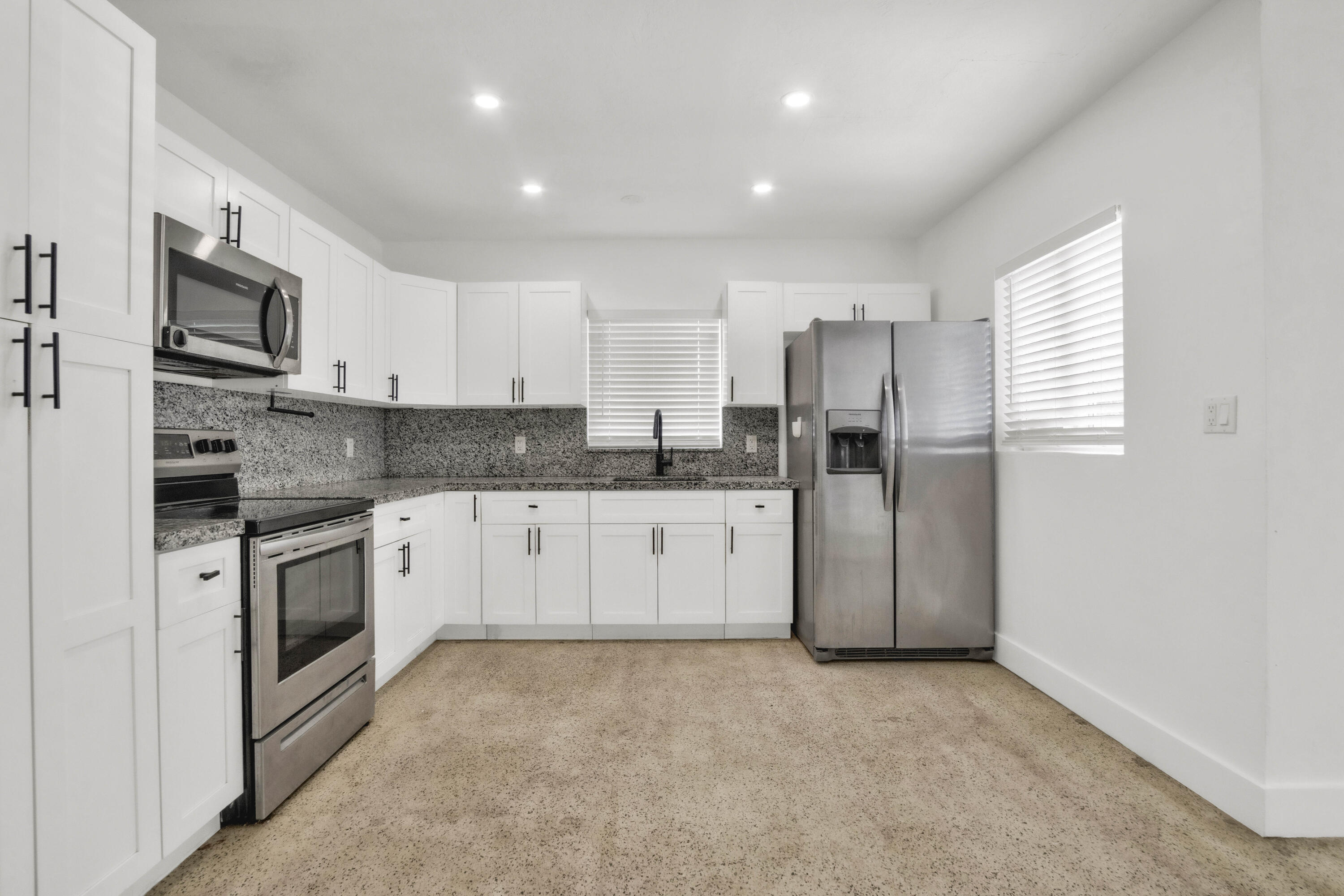 River Oaks - Residential Income