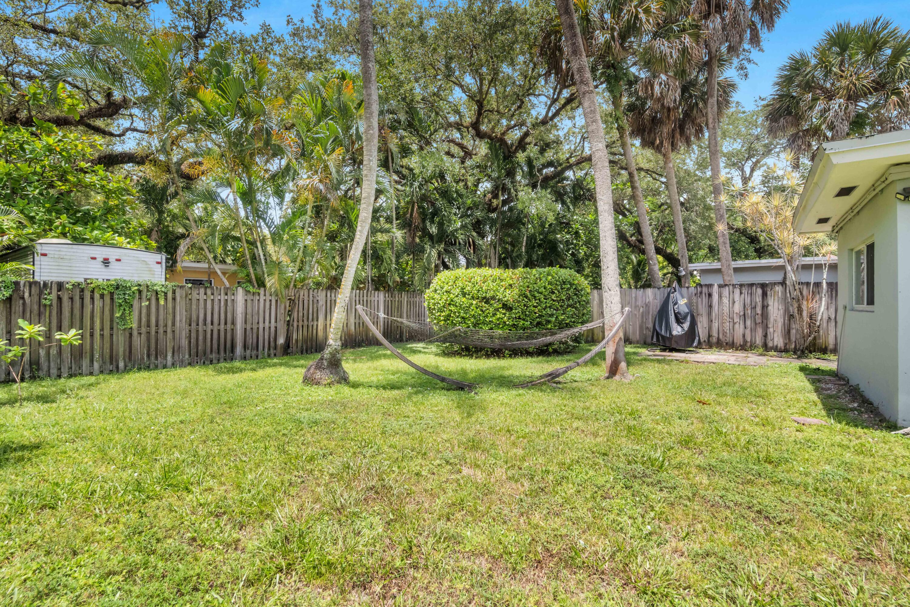 River Oaks - Residential Income