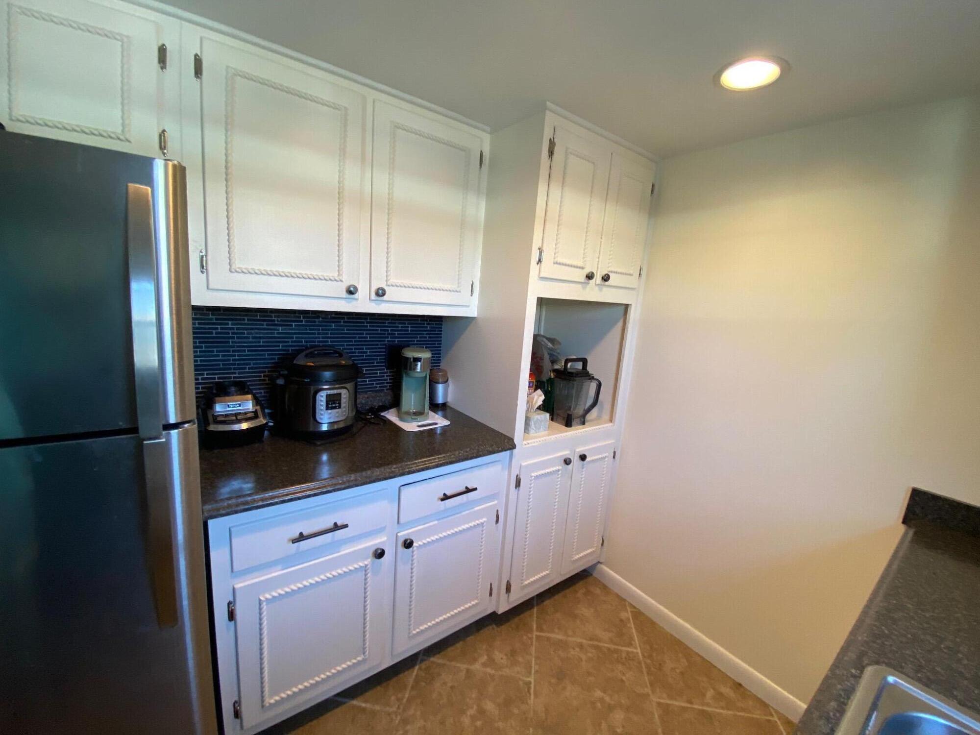EMERALD HOUSE INC 219 LAKEVIEW AVE LANTANA FL - Residential