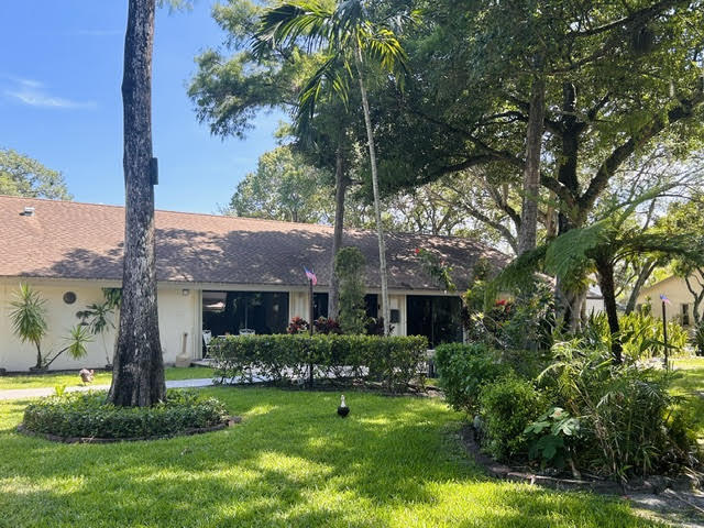 PINES OF OAKLAND FOREST WEST - Residential Lease