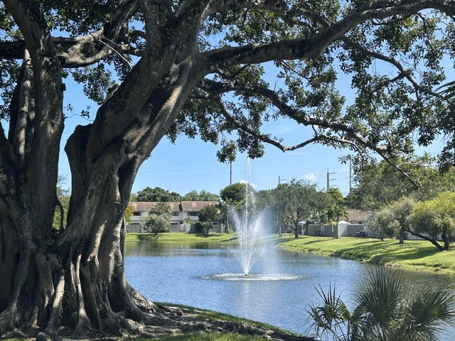 PINES OF OAKLAND FOREST WEST - Residential Lease