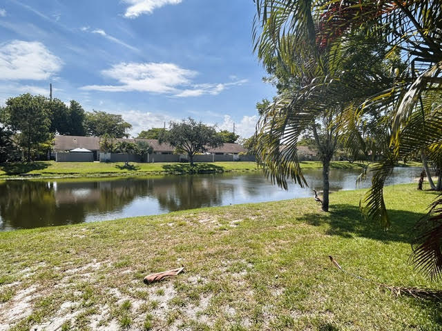 PINES OF OAKLAND FOREST WEST - Residential Lease