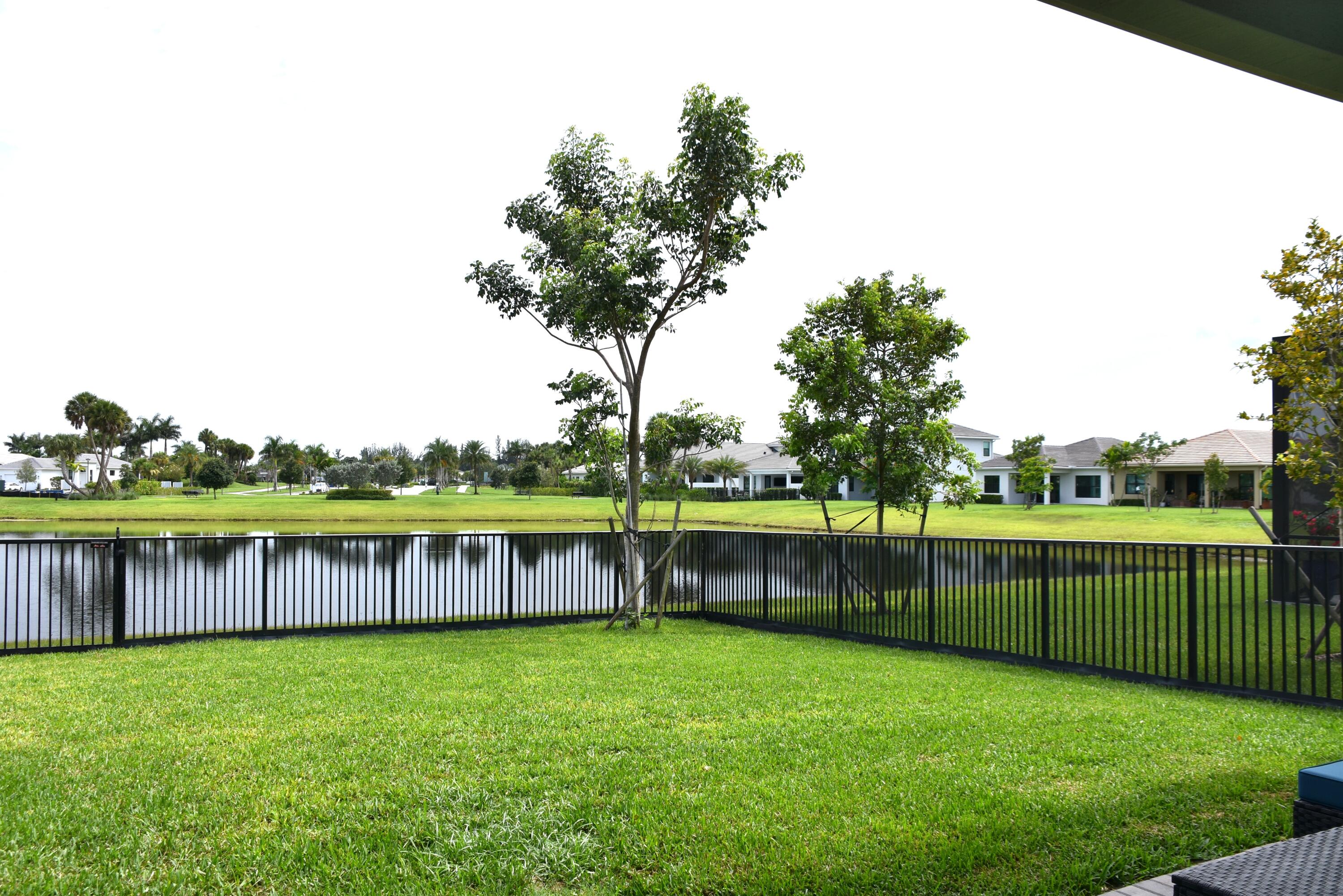 CRESSWIND PALM BEACH PHASE 3 - Residential