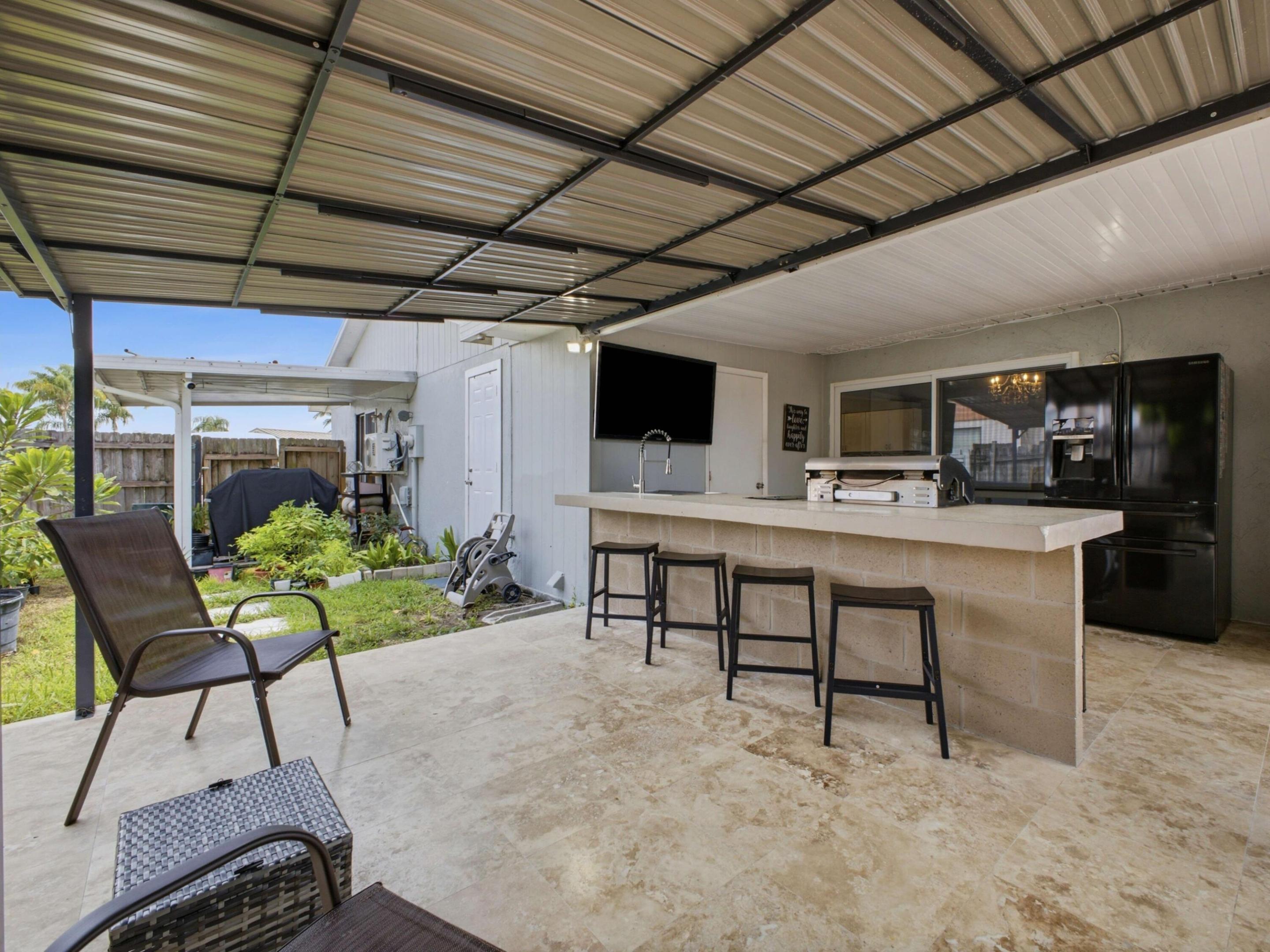 LE CHALET IV-B - Residential