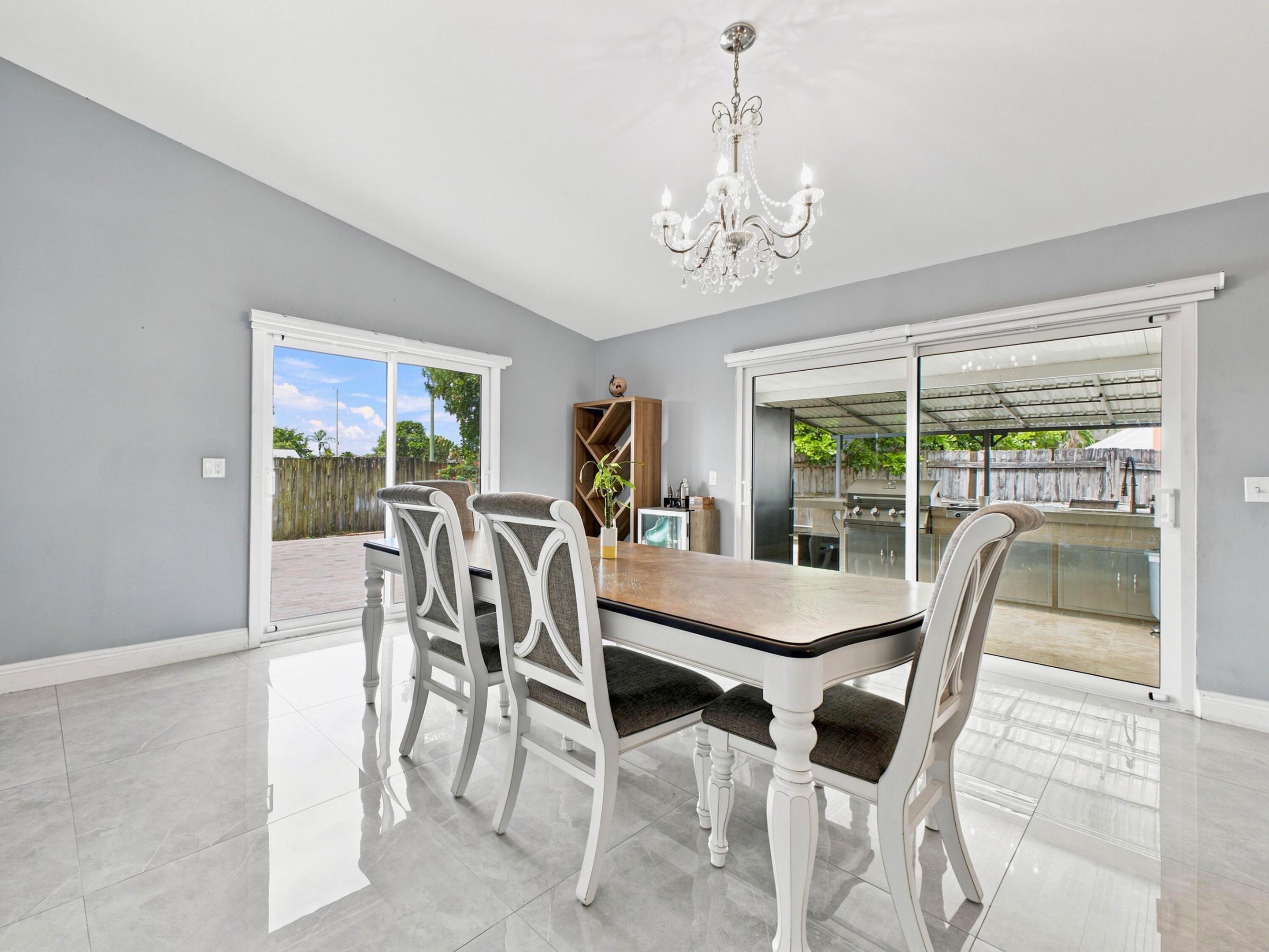 LE CHALET IV-B - Residential