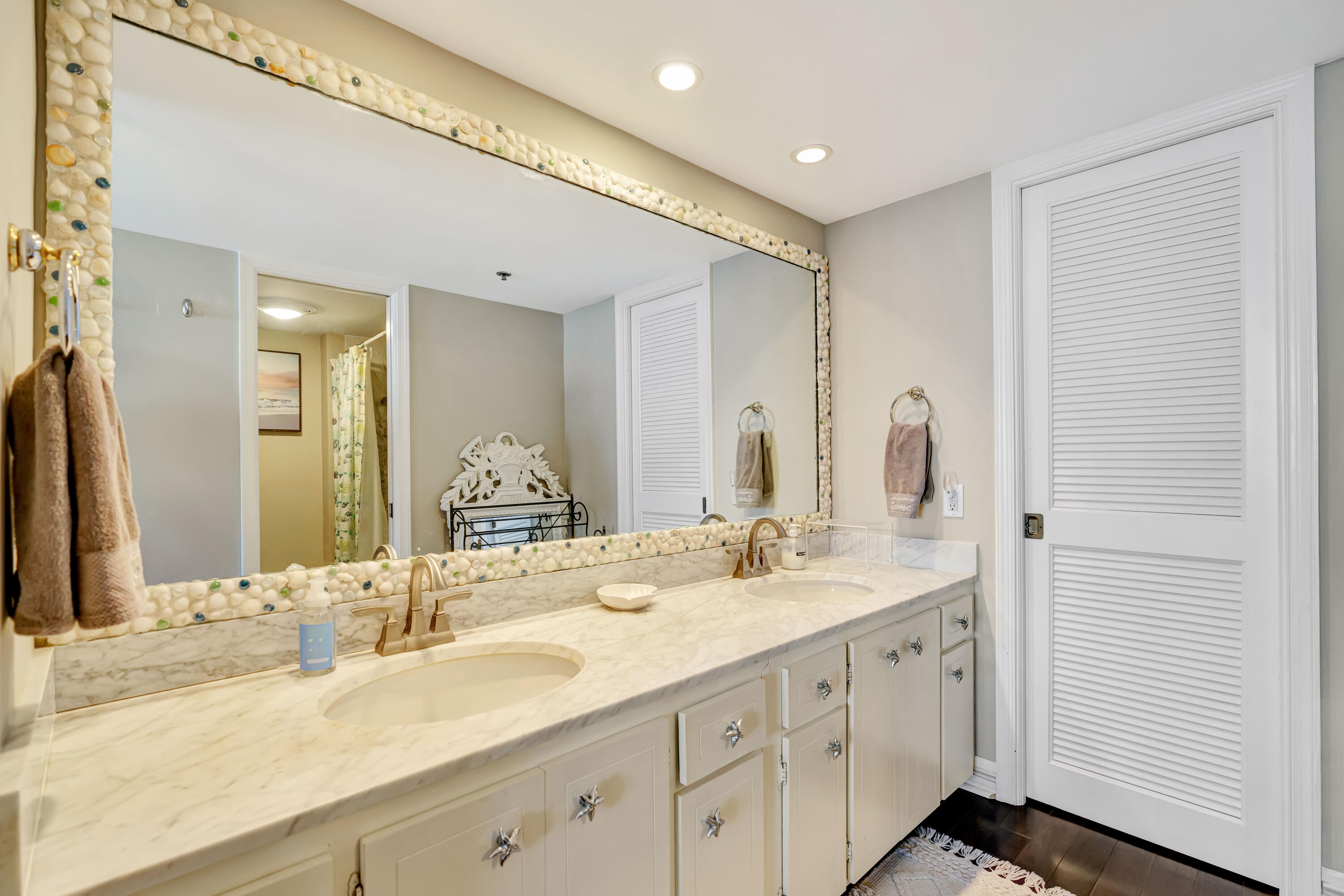 OCEAN TOWERS SOUTH CONDO APTS - Residential Lease