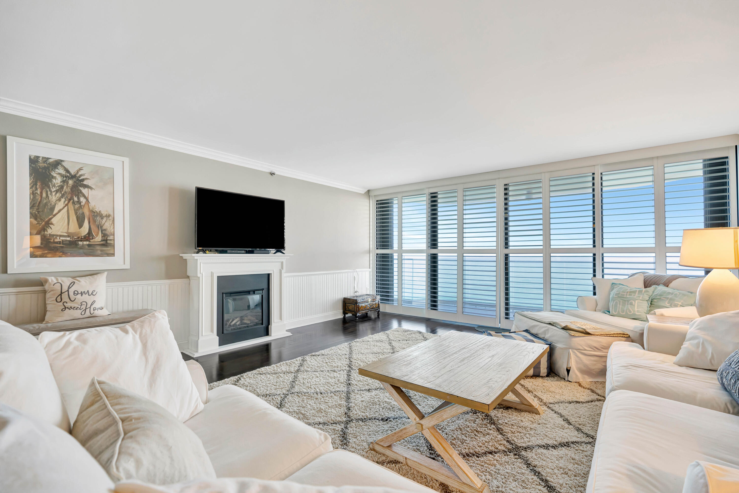 OCEAN TOWERS SOUTH CONDO APTS - Residential Lease