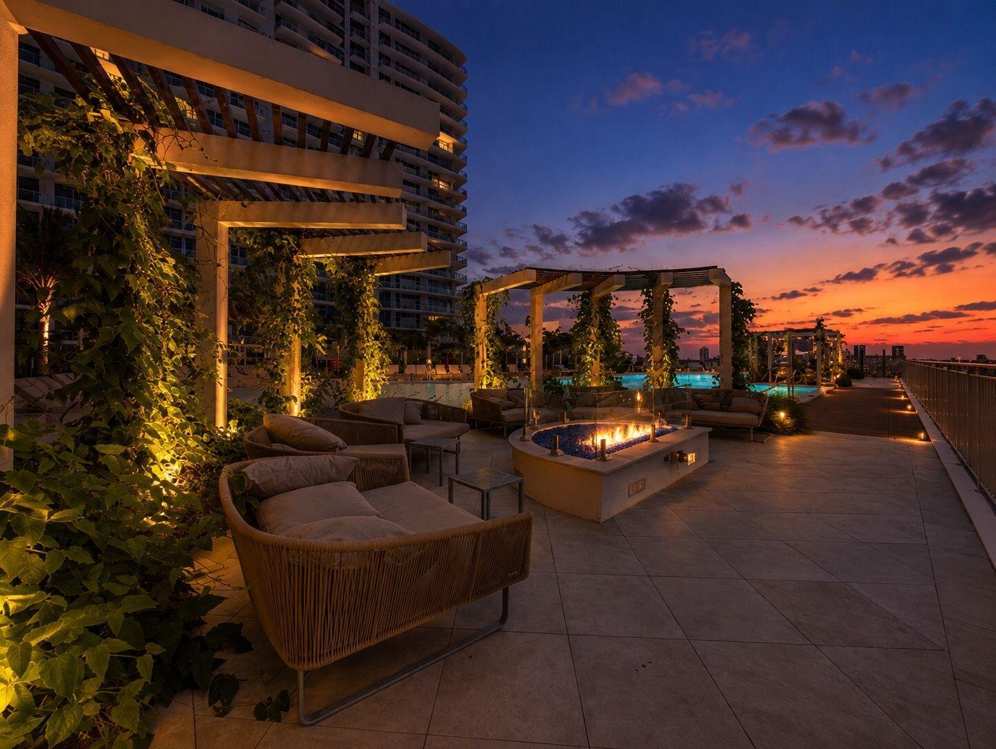Nautilus 220 Condominium - Residential