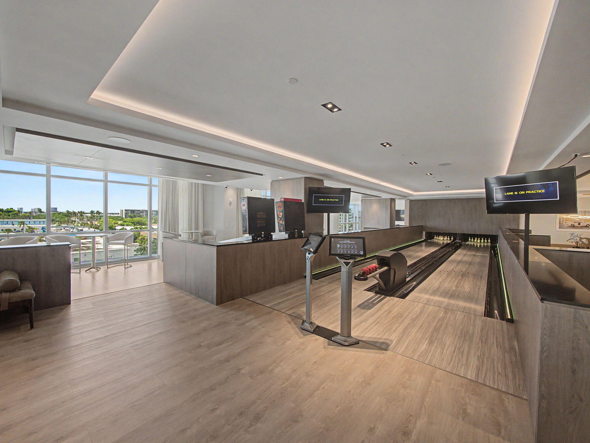 Nautilus 220 Condominium - Residential