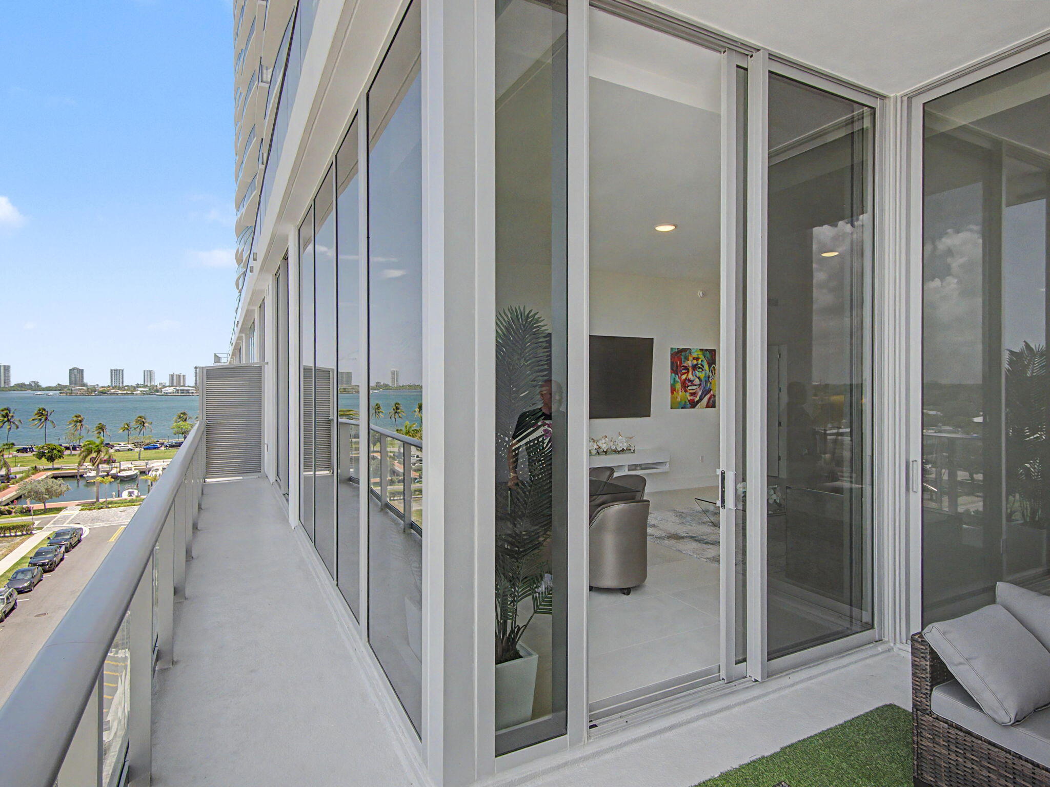 Nautilus 220 Condominium - Residential